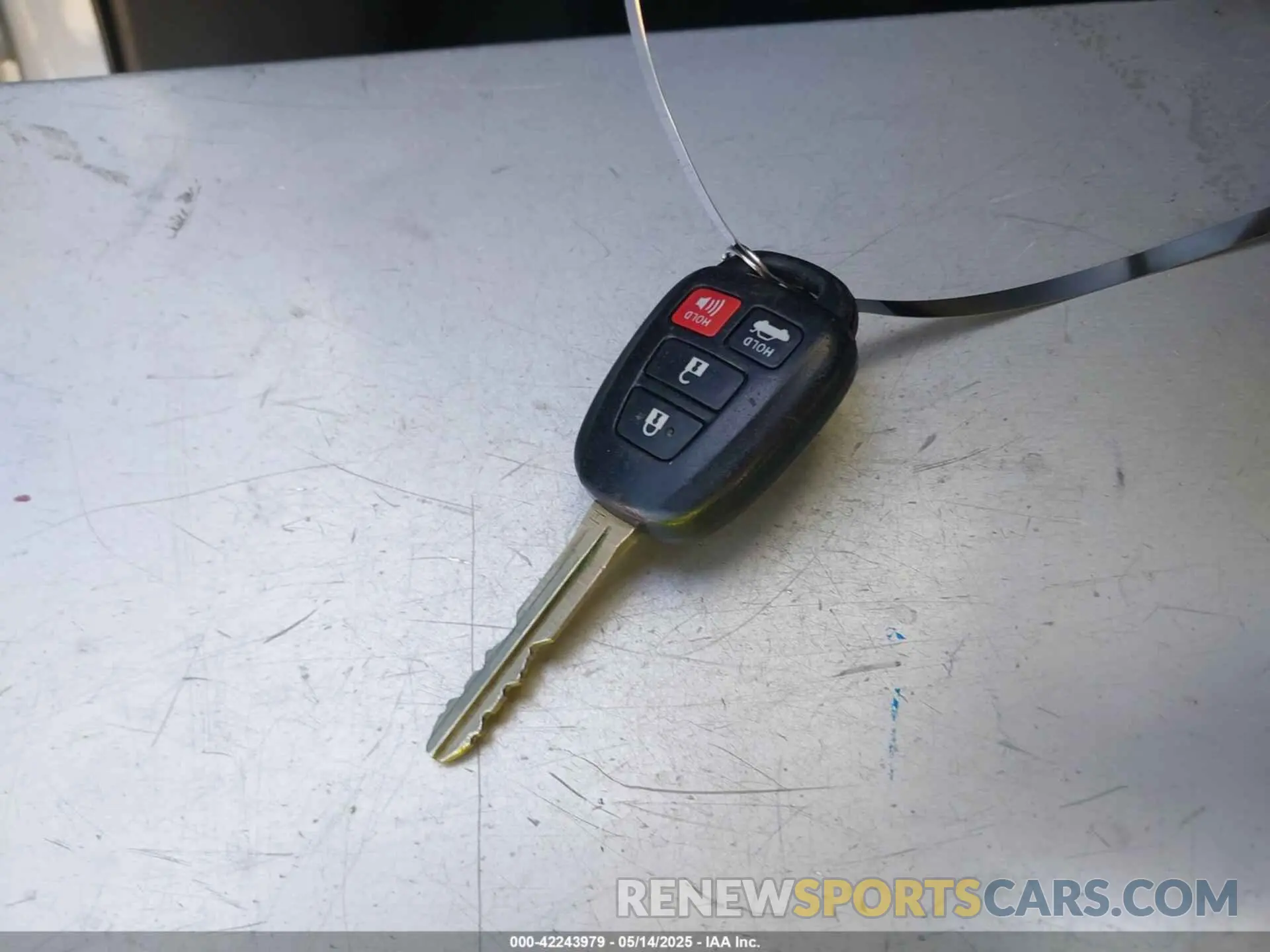 11 Photograph of a damaged car 2T1BURHE7KC139228 TOYOTA COROLLA 2019