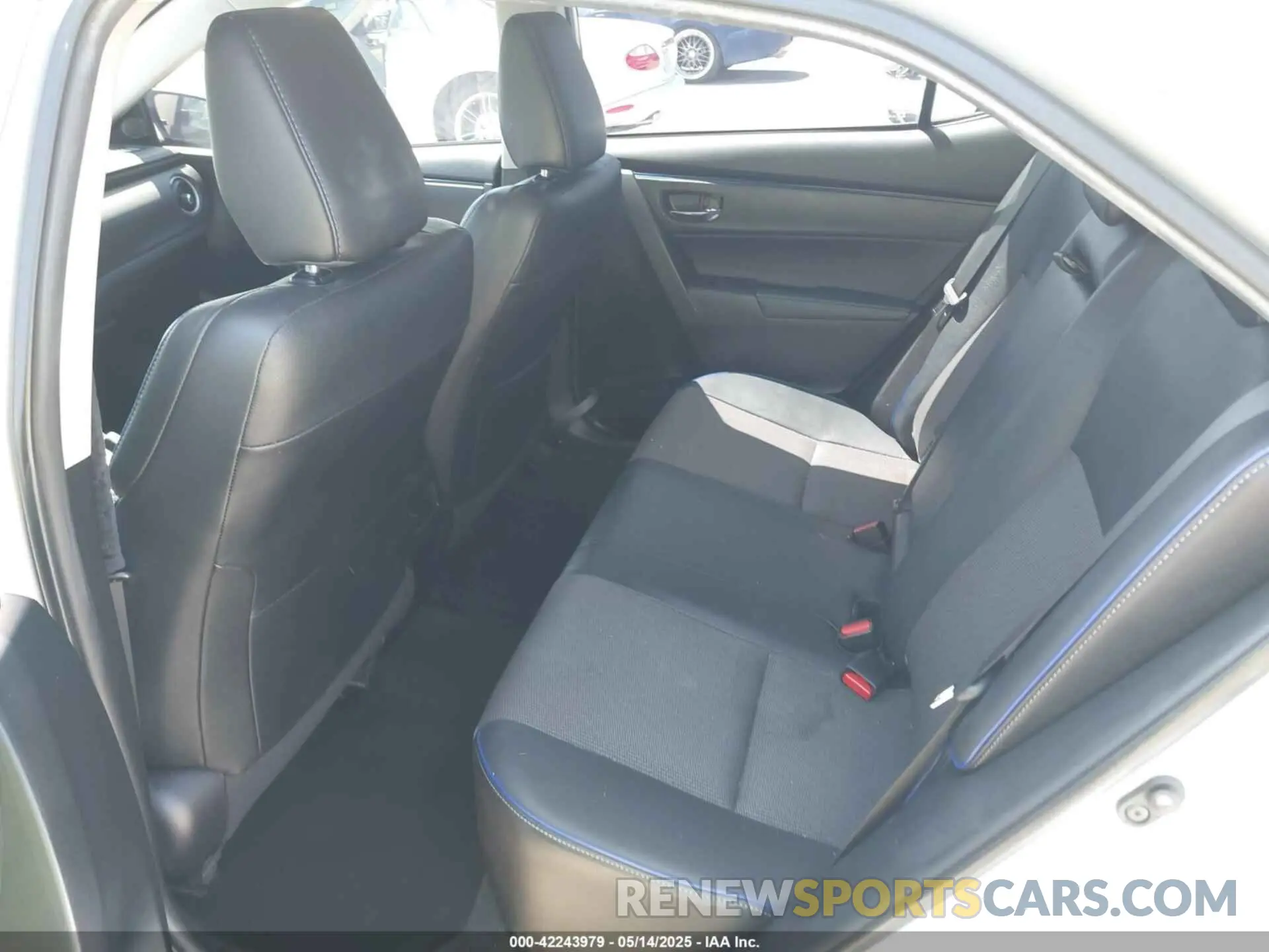 8 Photograph of a damaged car 2T1BURHE7KC139228 TOYOTA COROLLA 2019