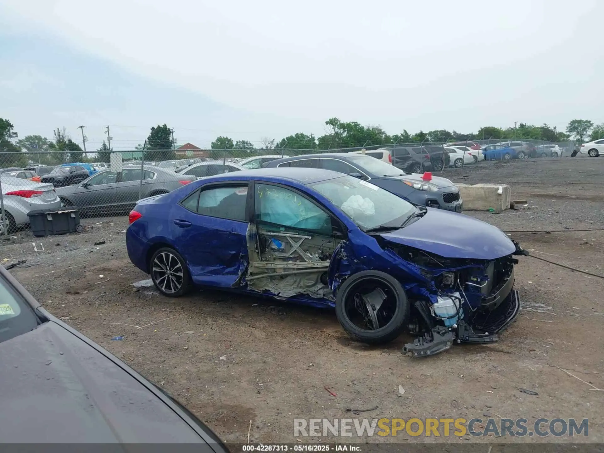 14 Фотография поврежденного автомобиля 2T1BURHE7KC139584 TOYOTA COROLLA 2019