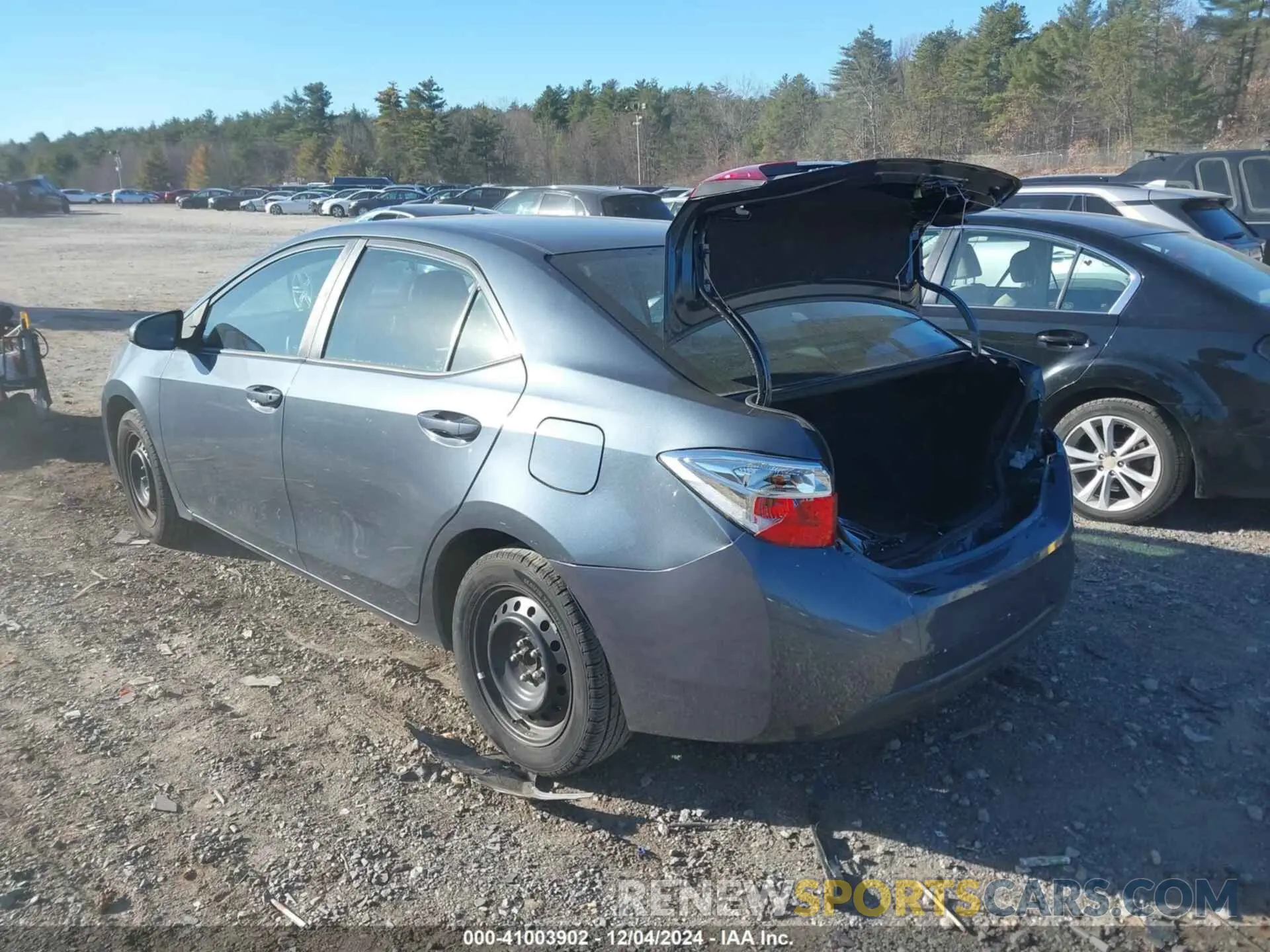 3 Photograph of a damaged car 2T1BURHE7KC141268 TOYOTA COROLLA 2019