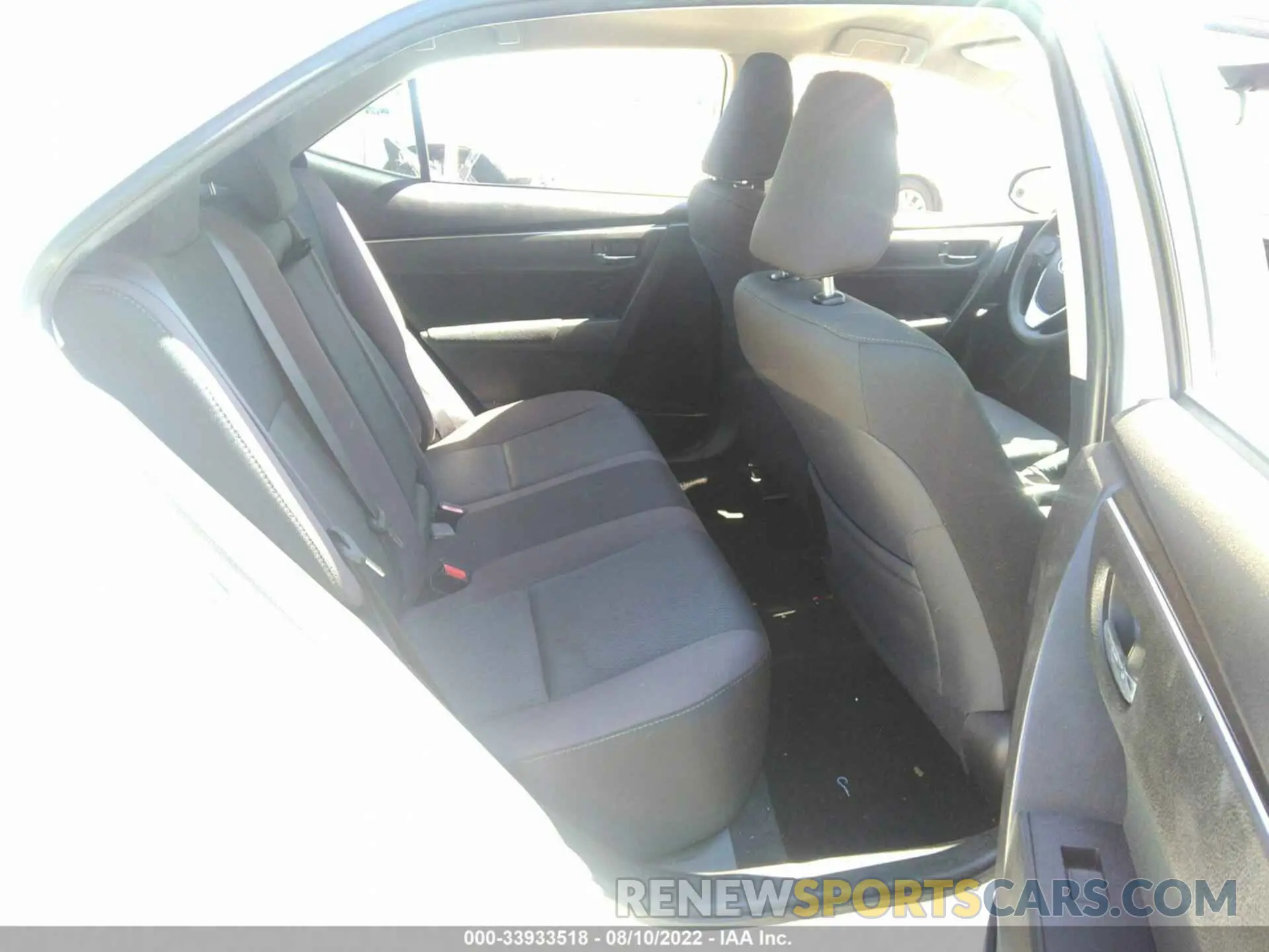 8 Photograph of a damaged car 2T1BURHE7KC146065 TOYOTA COROLLA 2019