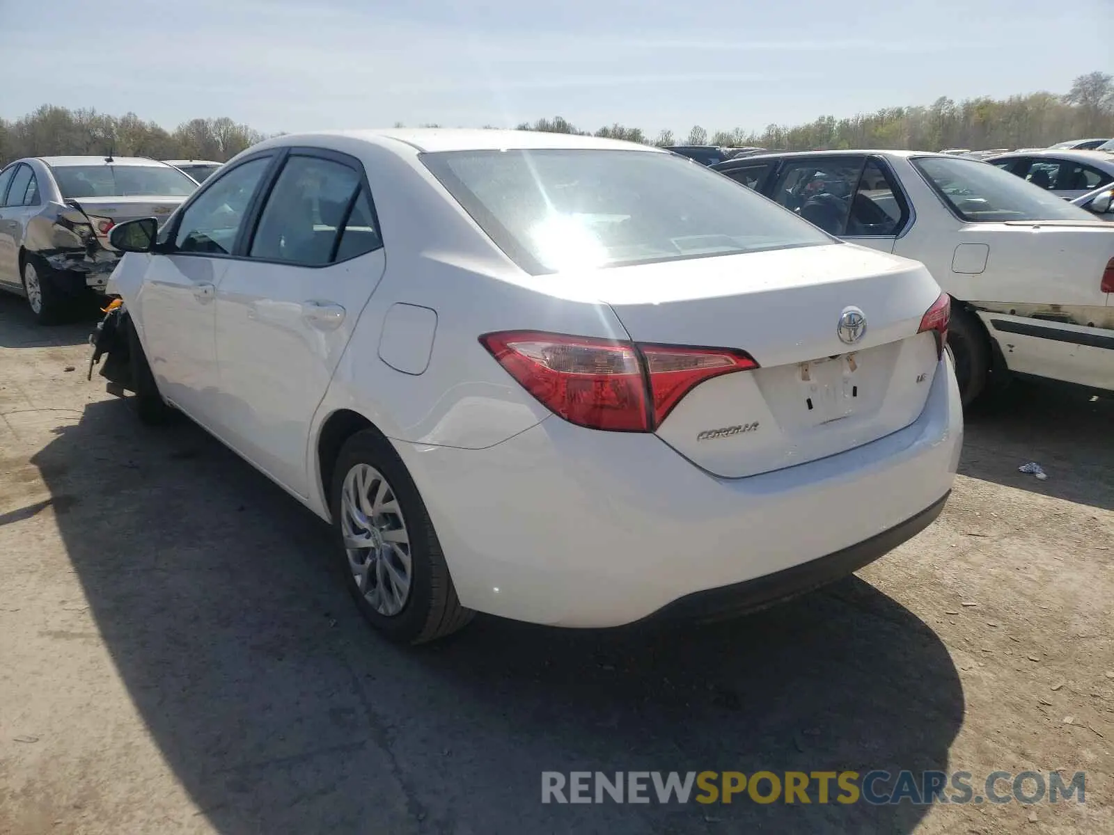 3 Photograph of a damaged car 2T1BURHE7KC160323 TOYOTA COROLLA 2019