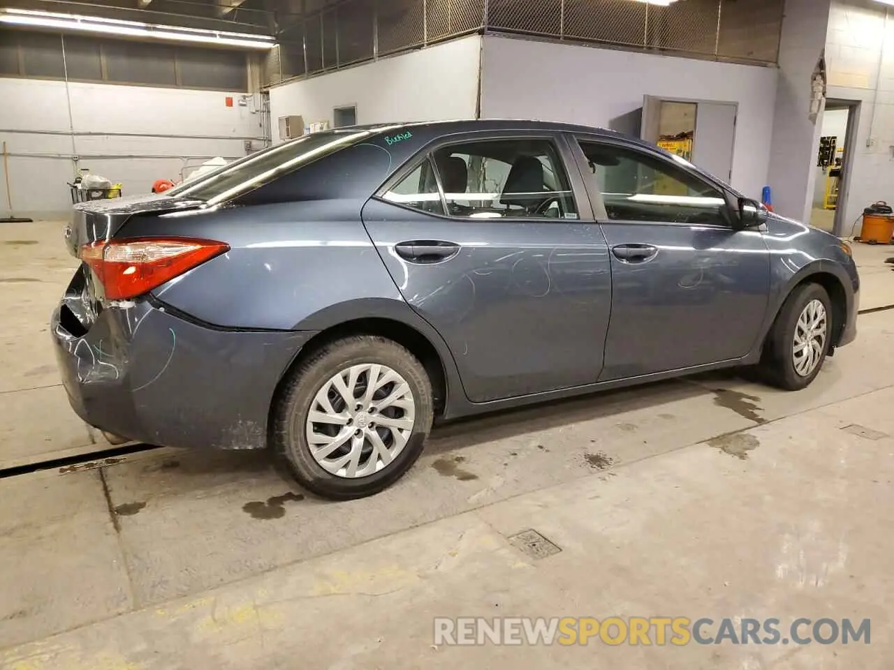 3 Photograph of a damaged car 2T1BURHE7KC171693 TOYOTA COROLLA 2019