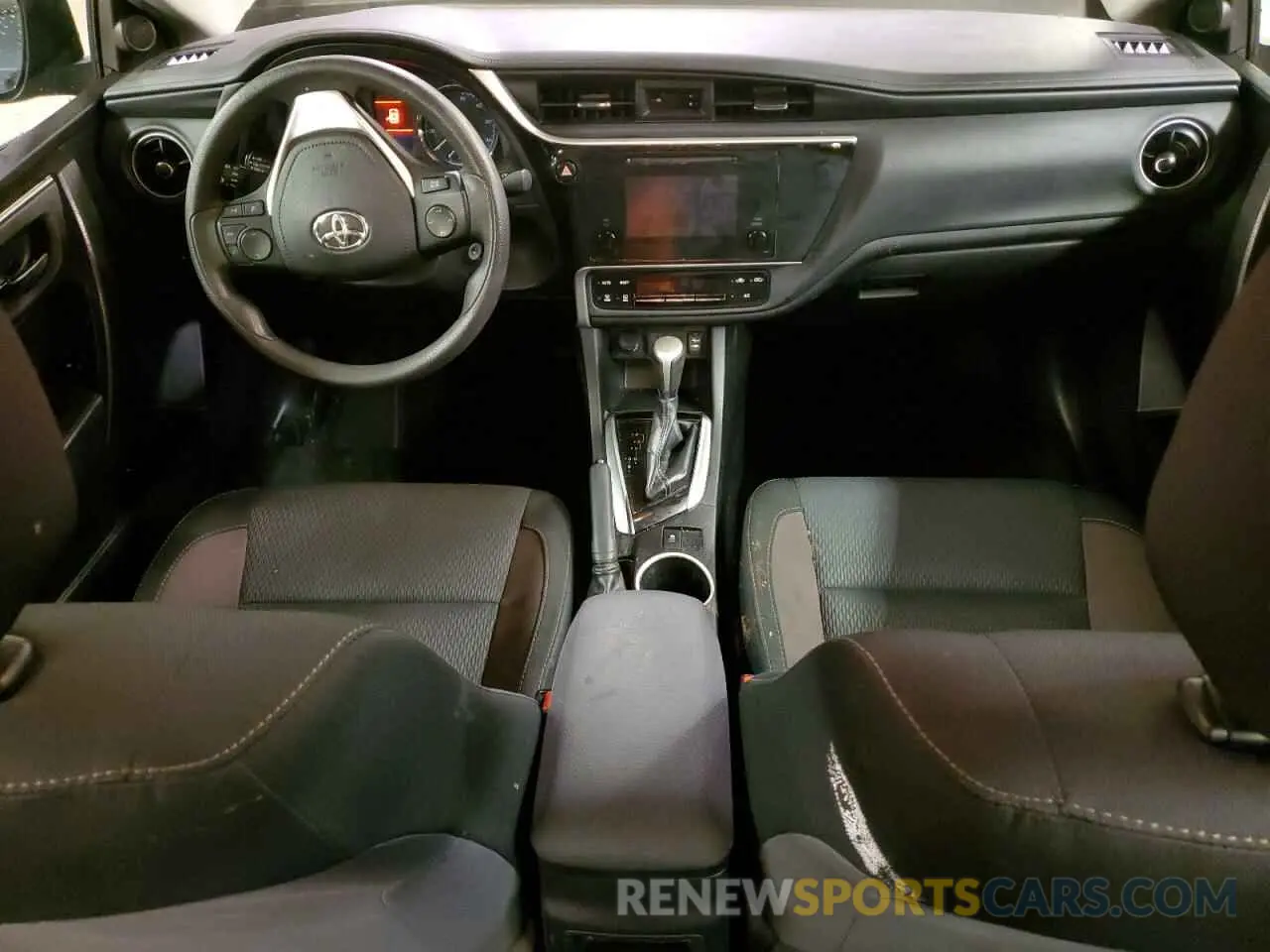 8 Photograph of a damaged car 2T1BURHE7KC171693 TOYOTA COROLLA 2019