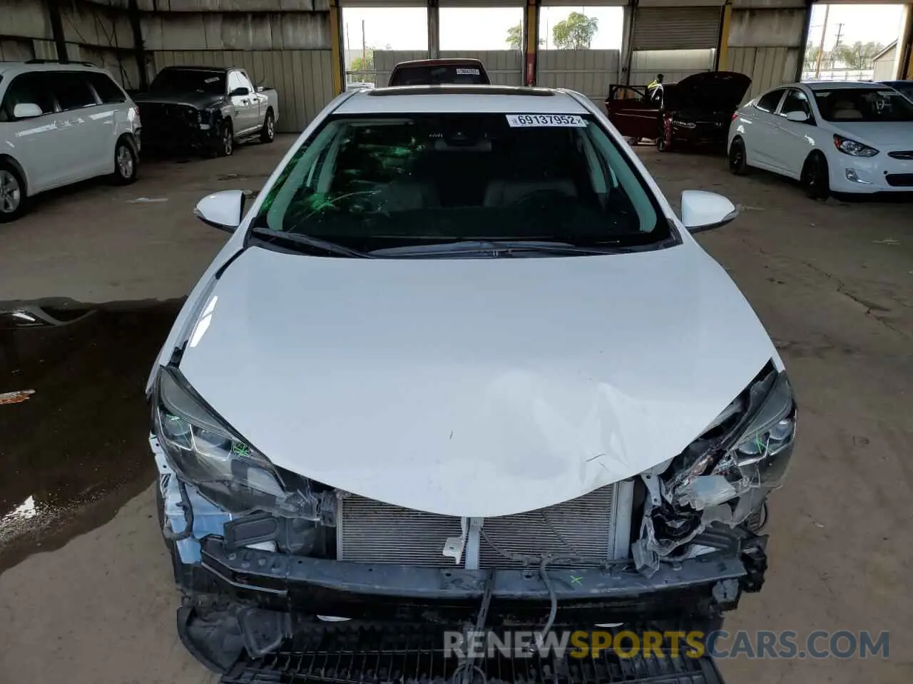 5 Photograph of a damaged car 2T1BURHE7KC186162 TOYOTA COROLLA 2019