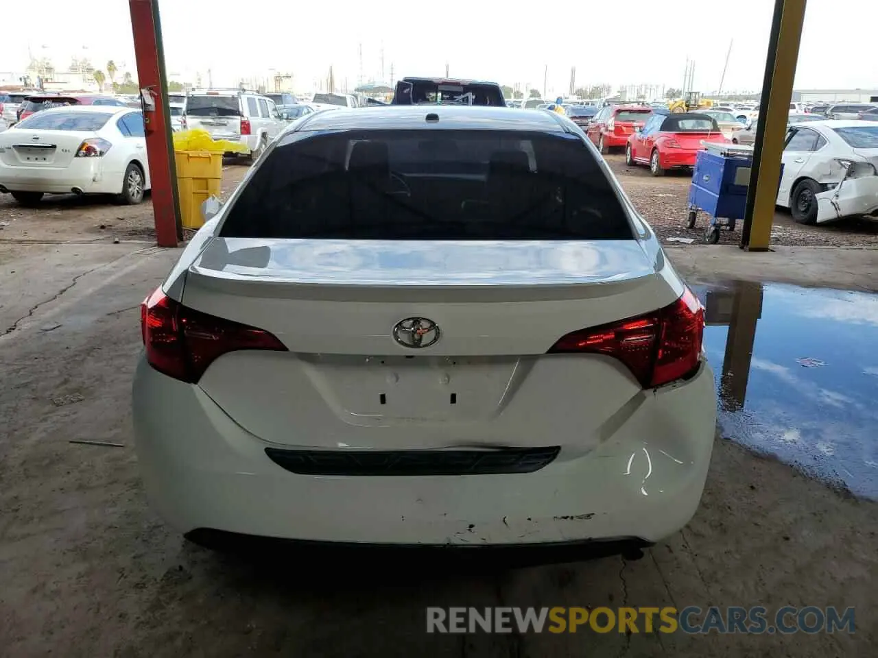 6 Photograph of a damaged car 2T1BURHE7KC186162 TOYOTA COROLLA 2019