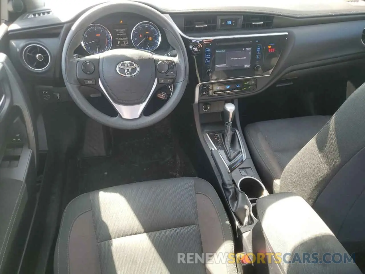 8 Фотография поврежденного автомобиля 2T1BURHE7KC189160 TOYOTA COROLLA 2019