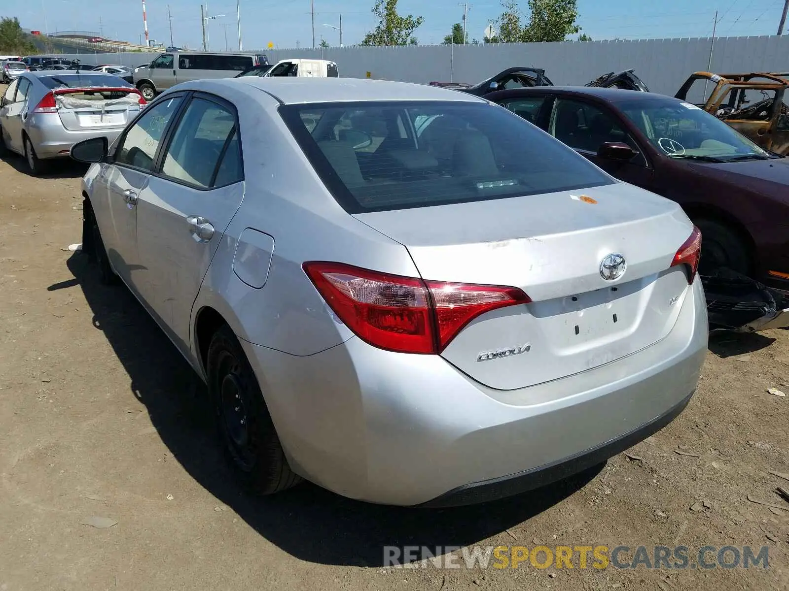 3 Photograph of a damaged car 2T1BURHE7KC192740 TOYOTA COROLLA 2019