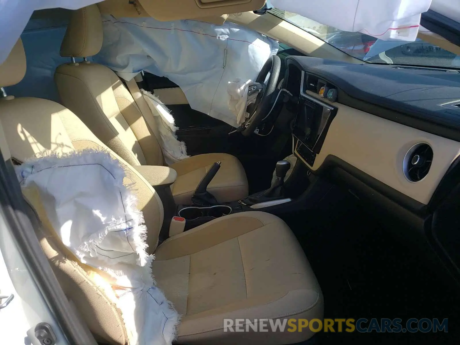 5 Photograph of a damaged car 2T1BURHE7KC193127 TOYOTA COROLLA 2019