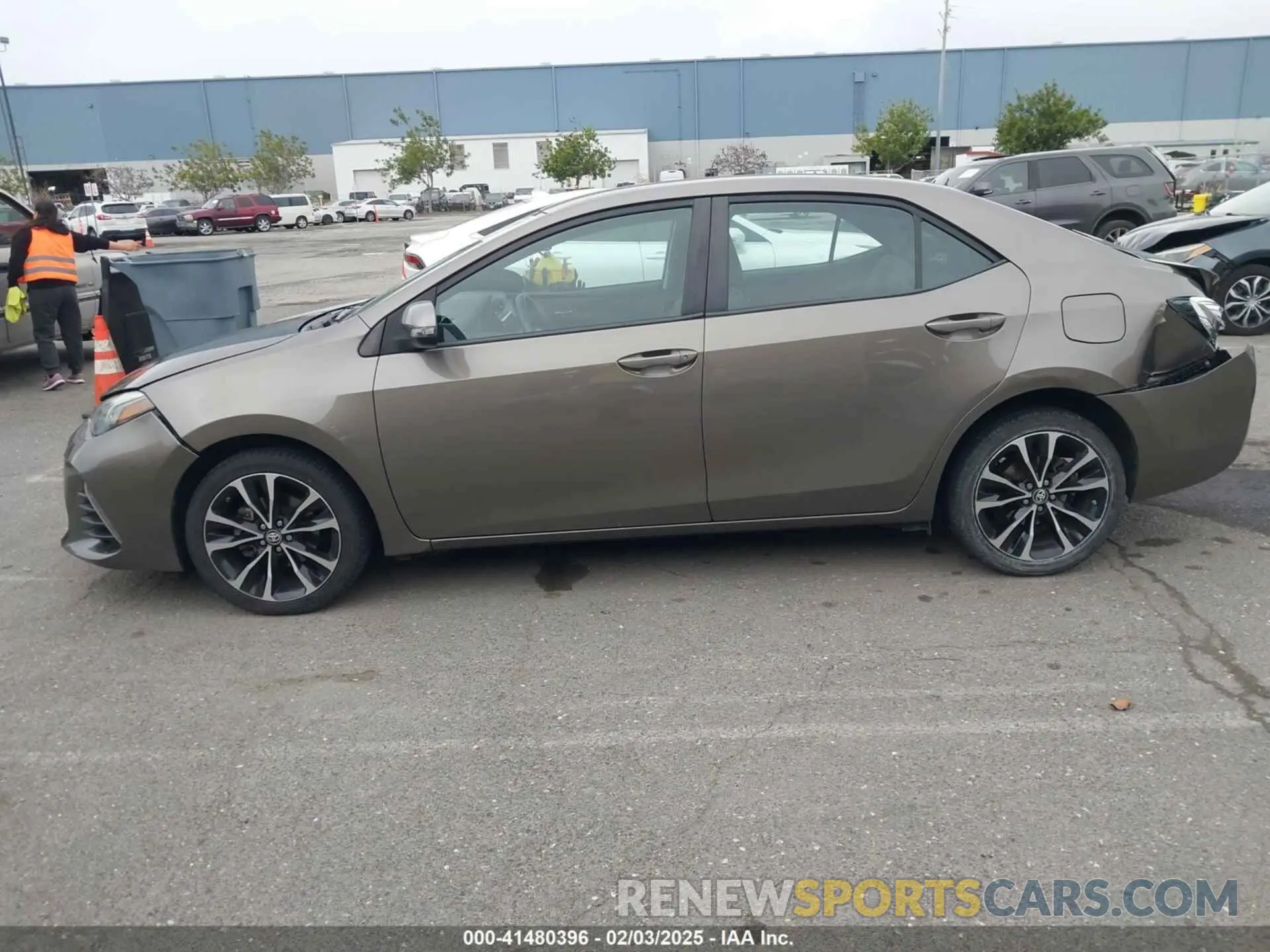 14 Photograph of a damaged car 2T1BURHE7KC196769 TOYOTA COROLLA 2019