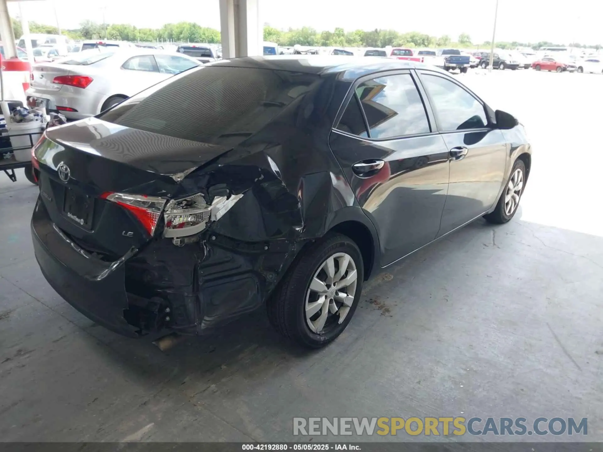 4 Photograph of a damaged car 2T1BURHE7KC198974 TOYOTA COROLLA 2019