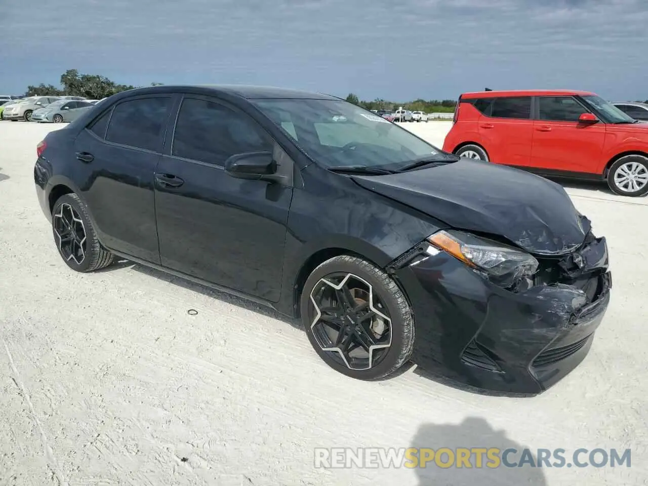 4 Фотография поврежденного автомобиля 2T1BURHE7KC202120 TOYOTA COROLLA 2019
