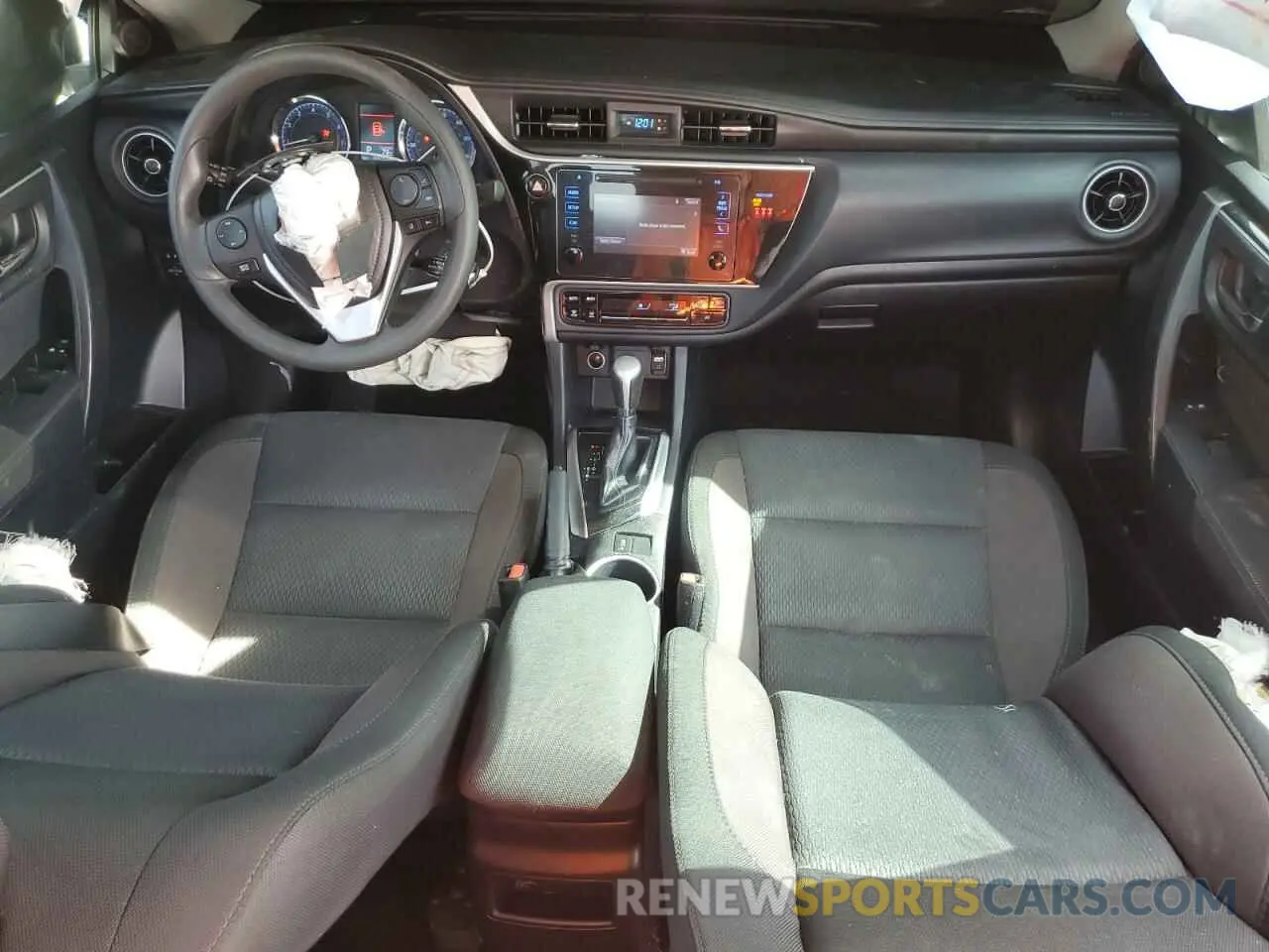 8 Фотография поврежденного автомобиля 2T1BURHE7KC202120 TOYOTA COROLLA 2019
