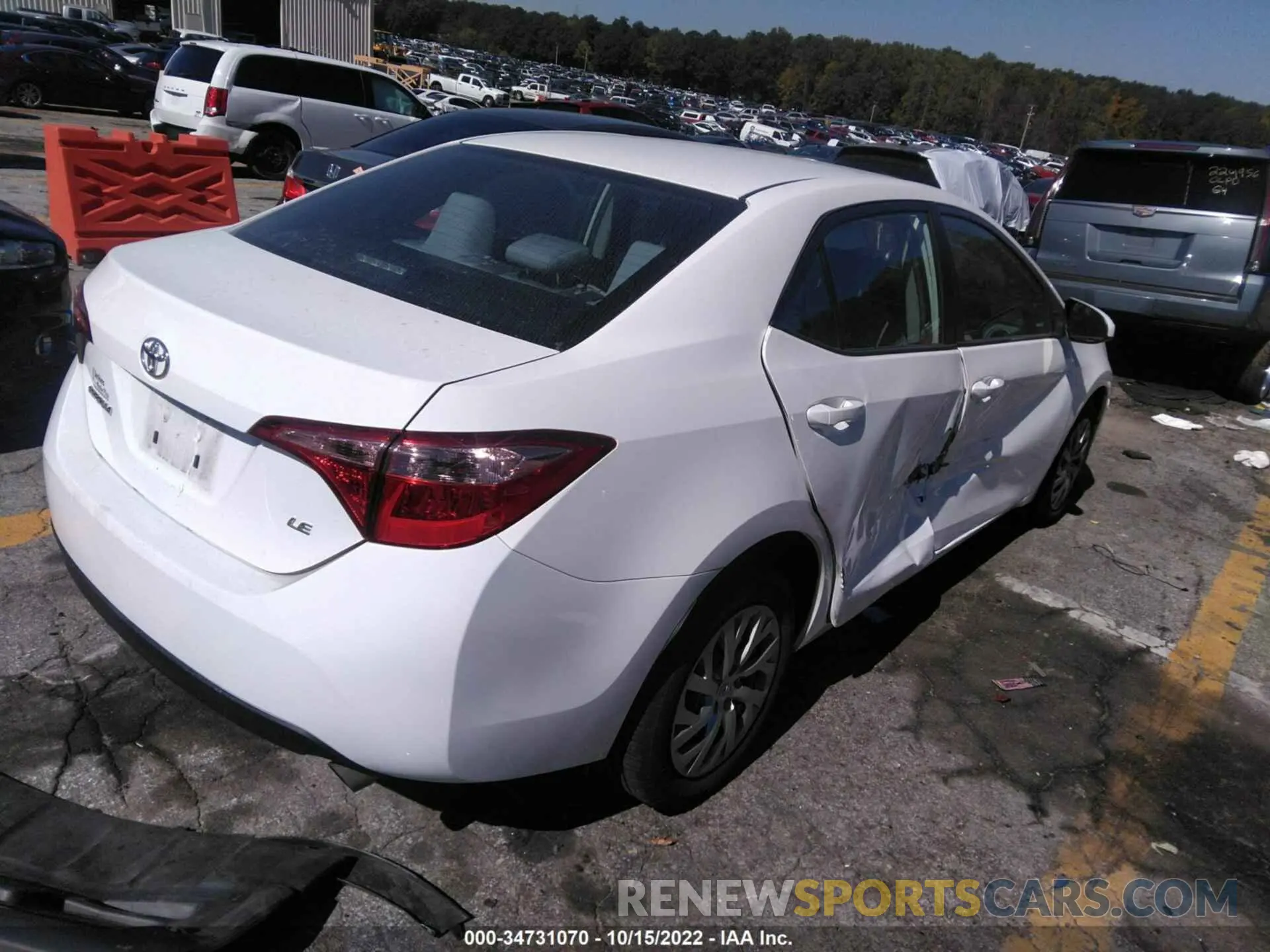 4 Photograph of a damaged car 2T1BURHE7KC204255 TOYOTA COROLLA 2019