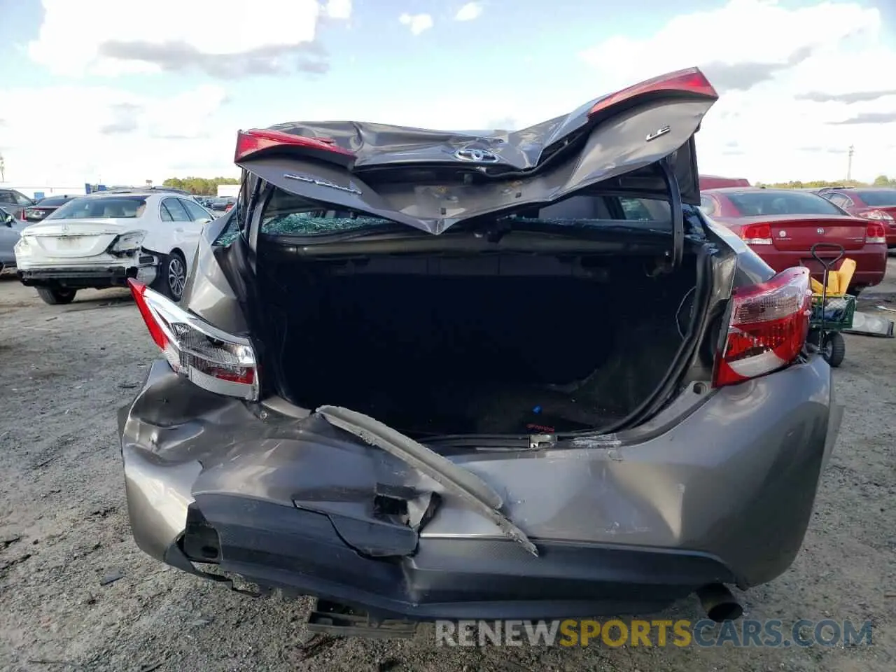 6 Фотография поврежденного автомобиля 2T1BURHE7KC208550 TOYOTA COROLLA 2019