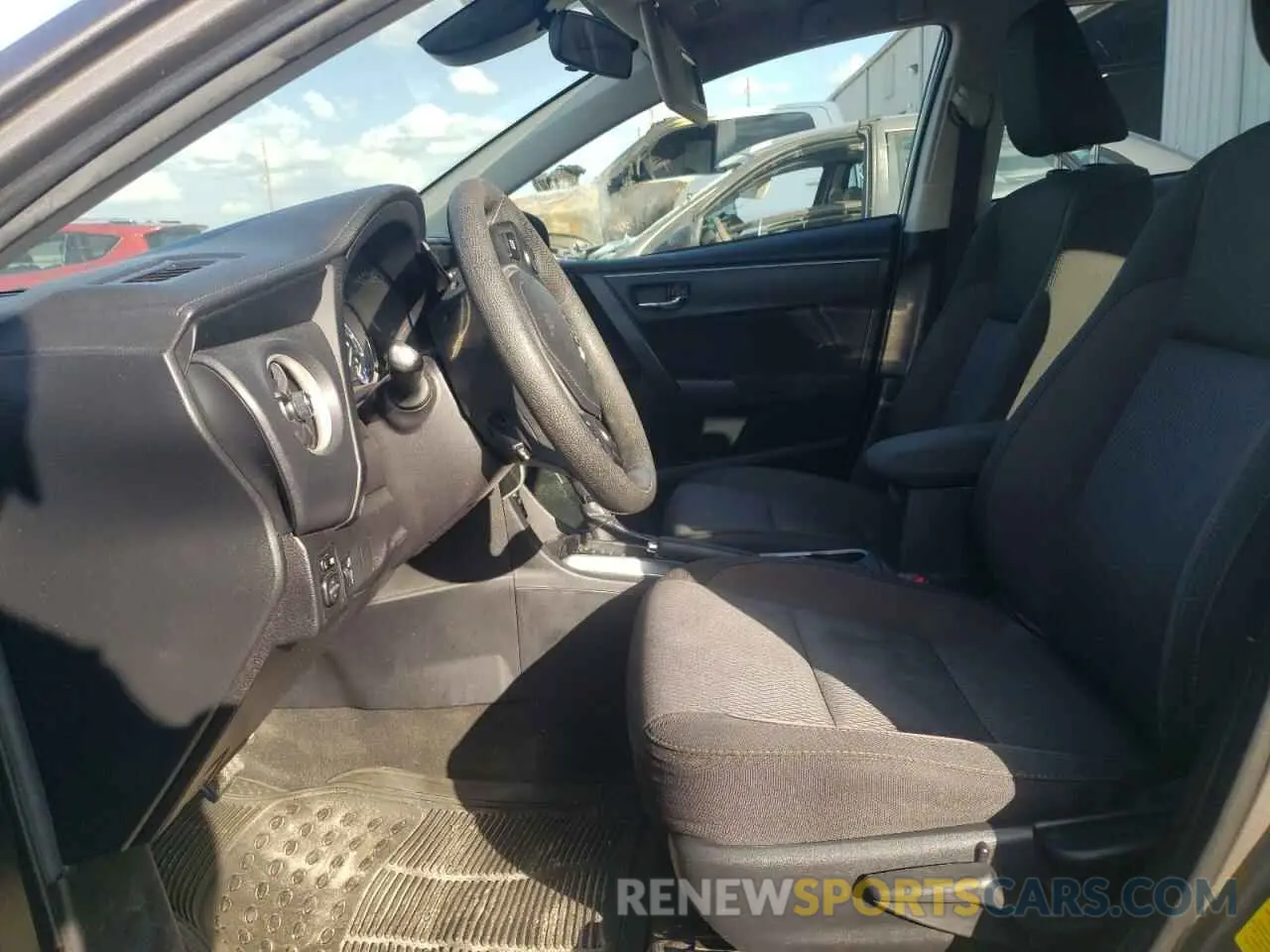 7 Фотография поврежденного автомобиля 2T1BURHE7KC208550 TOYOTA COROLLA 2019