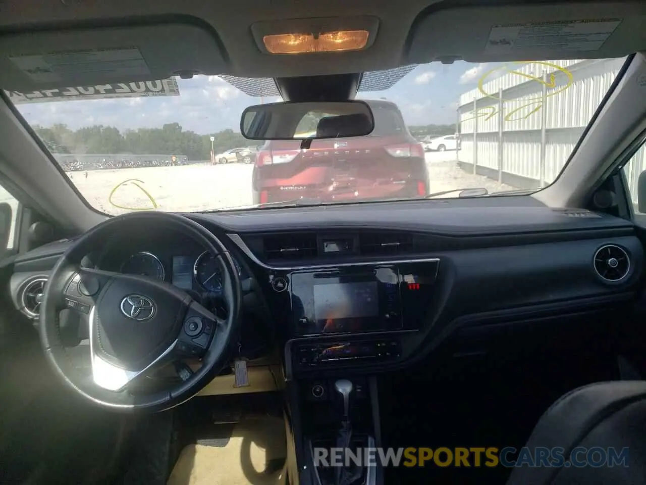 9 Photograph of a damaged car 2T1BURHE7KC239023 TOYOTA COROLLA 2019