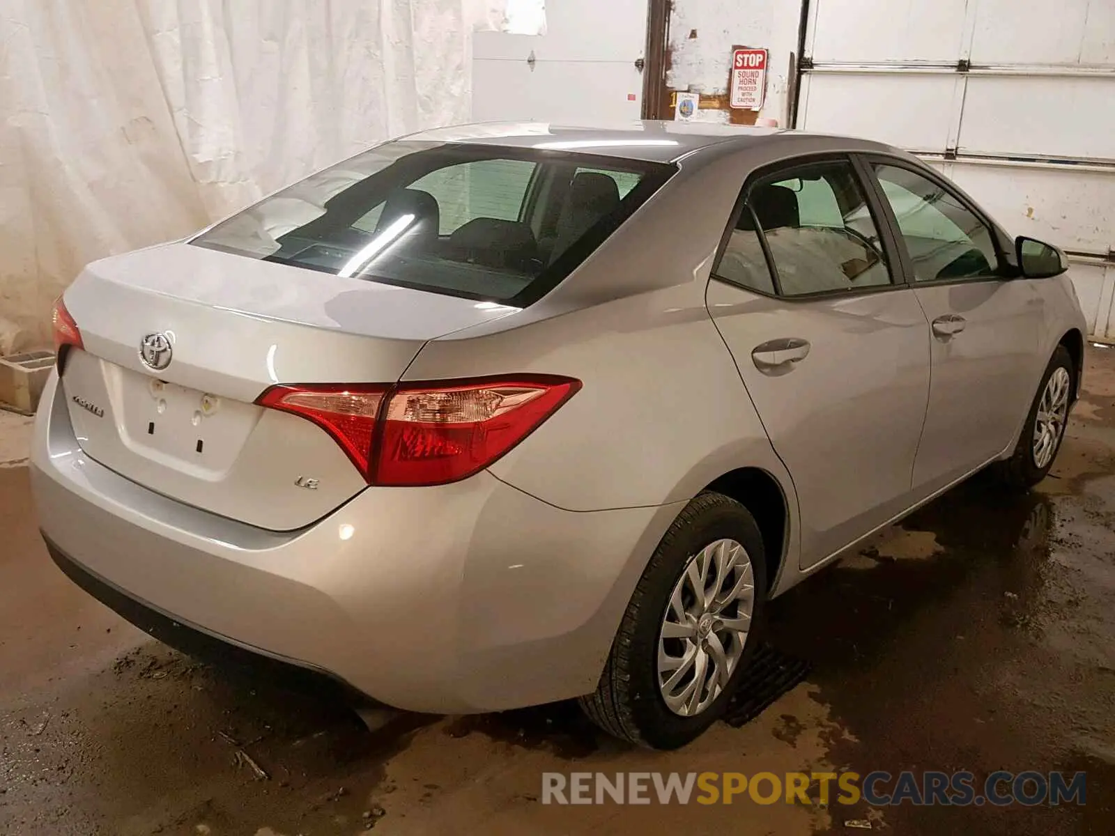4 Photograph of a damaged car 2T1BURHE7KC240284 TOYOTA COROLLA 2019