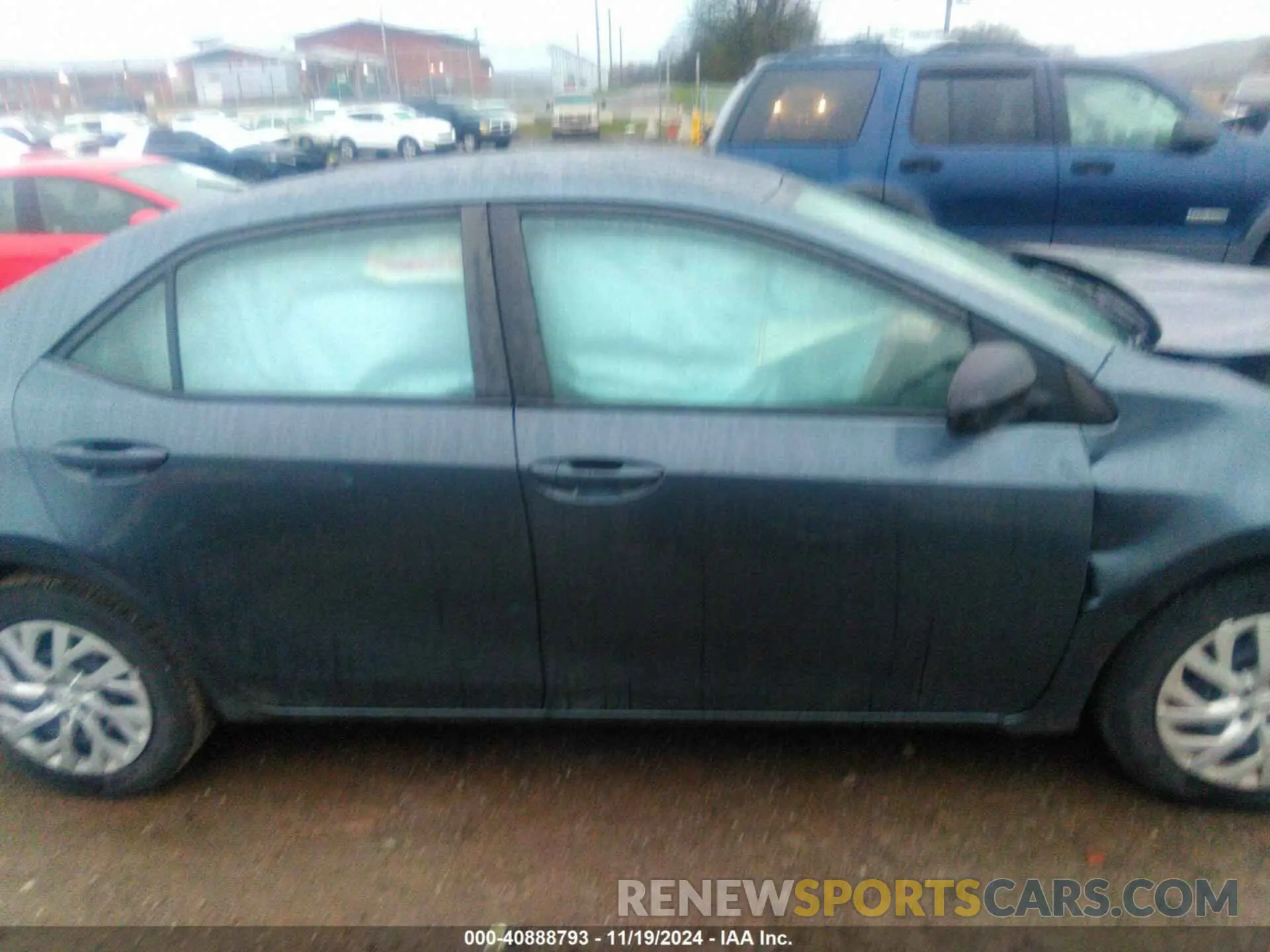 13 Фотография поврежденного автомобиля 2T1BURHE7KC241807 TOYOTA COROLLA 2019