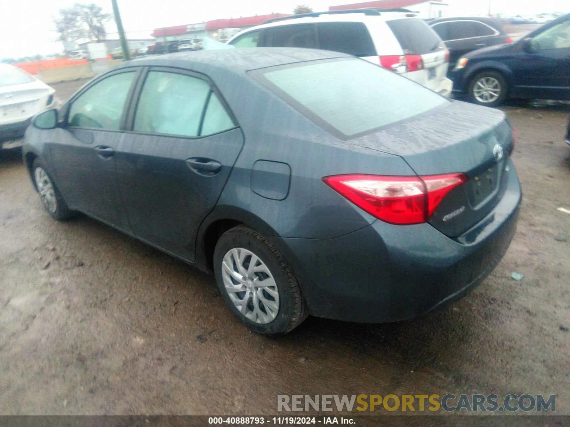 3 Фотография поврежденного автомобиля 2T1BURHE7KC241807 TOYOTA COROLLA 2019