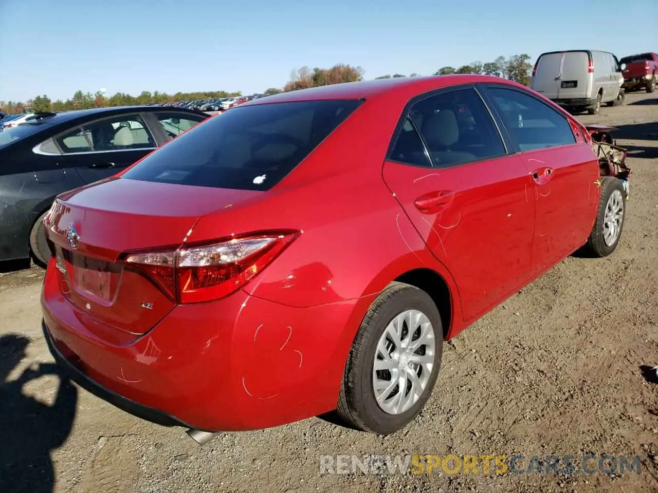 4 Photograph of a damaged car 2T1BURHE7KC243587 TOYOTA COROLLA 2019