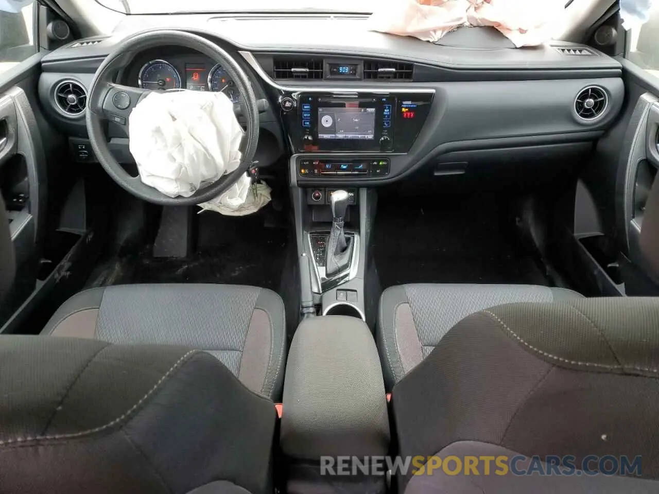 8 Фотография поврежденного автомобиля 2T1BURHE7KC243735 TOYOTA COROLLA 2019