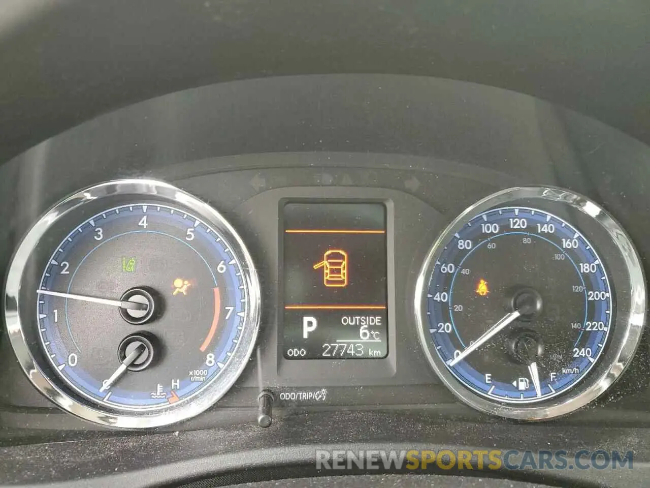 9 Фотография поврежденного автомобиля 2T1BURHE7KC243735 TOYOTA COROLLA 2019