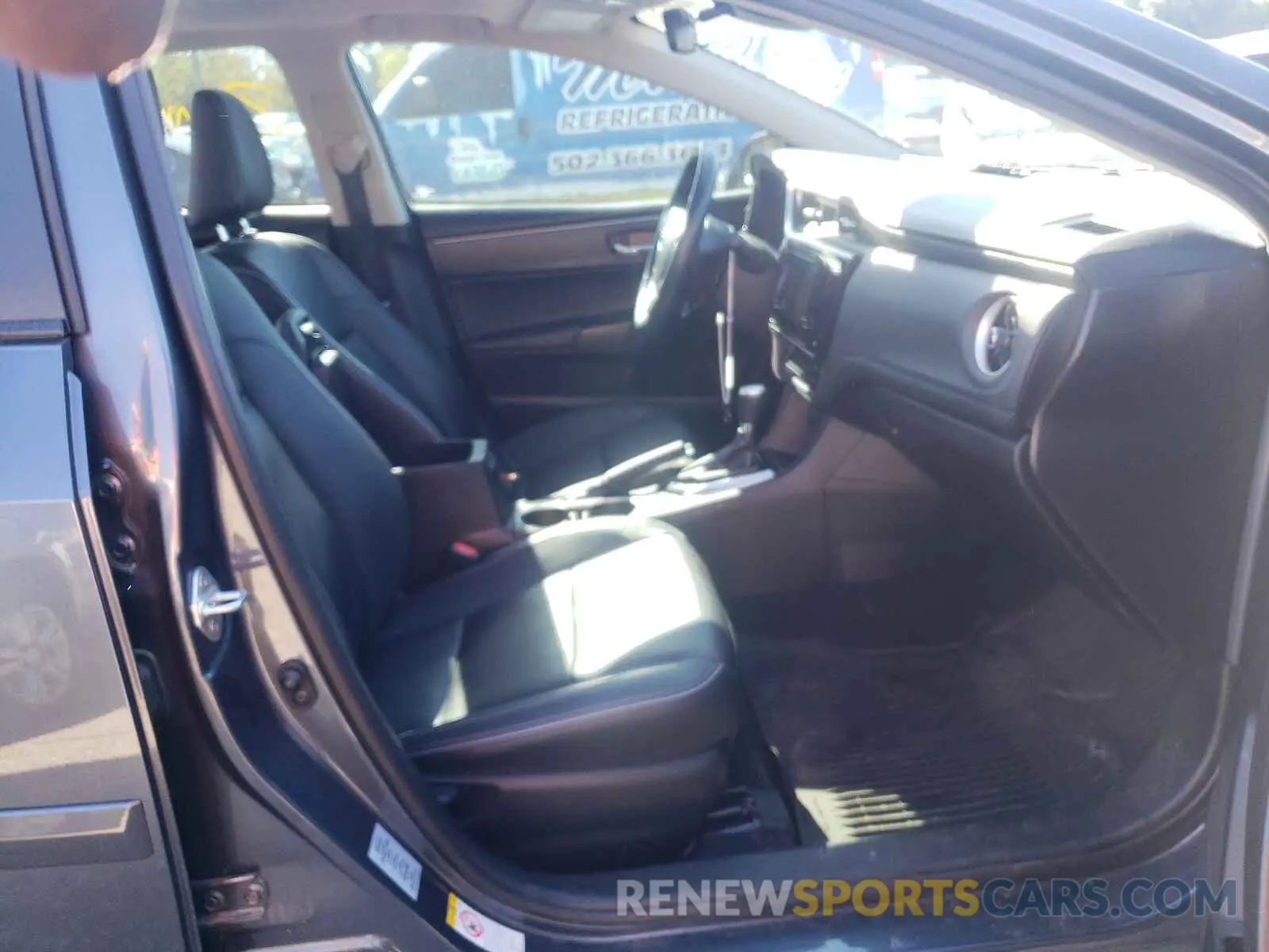5 Photograph of a damaged car 2T1BURHE8KC130831 TOYOTA COROLLA 2019