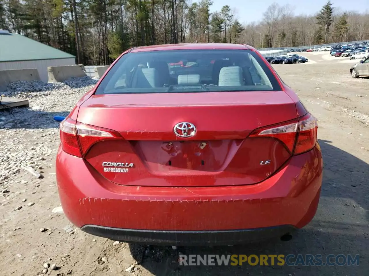 6 Photograph of a damaged car 2T1BURHE8KC132028 TOYOTA COROLLA 2019