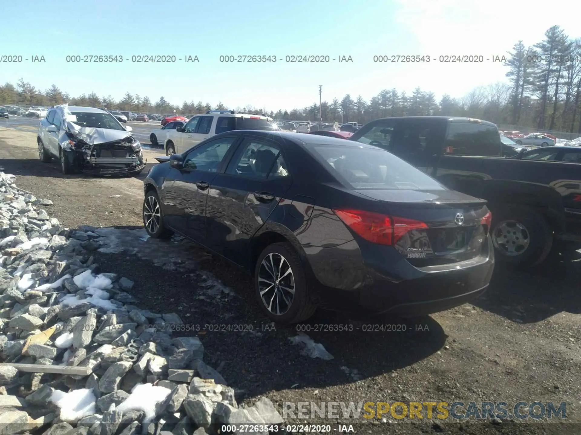 3 Photograph of a damaged car 2T1BURHE8KC143658 TOYOTA COROLLA 2019