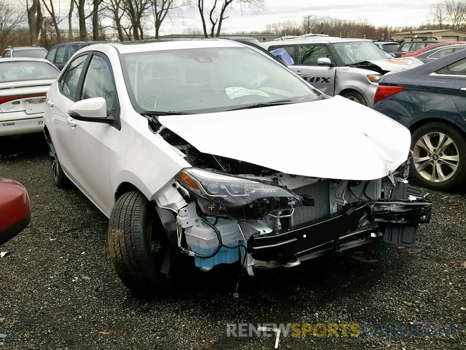 1 Photograph of a damaged car 2T1BURHE8KC154451 TOYOTA COROLLA 2019