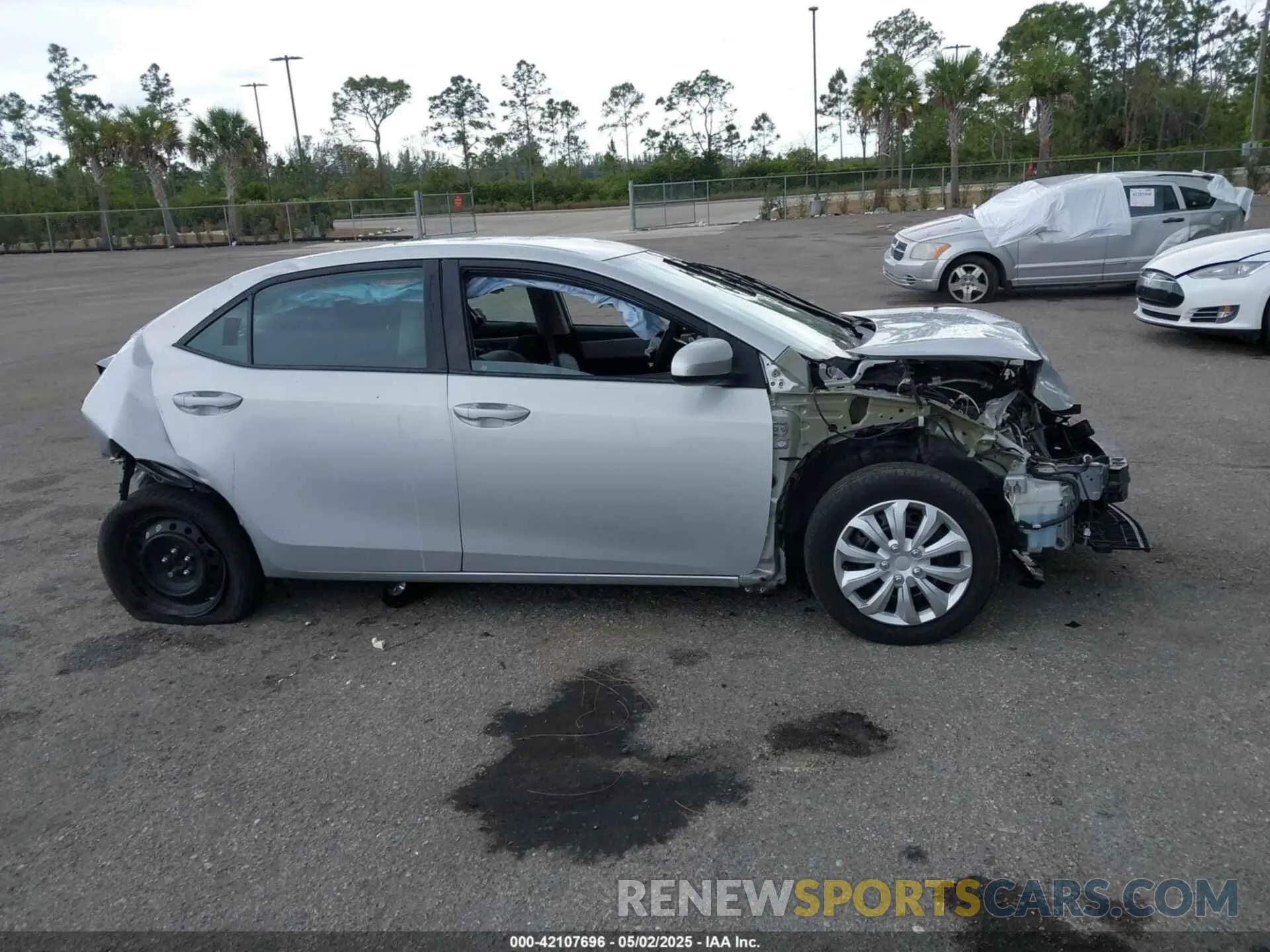 13 Фотография поврежденного автомобиля 2T1BURHE8KC170584 TOYOTA COROLLA 2019