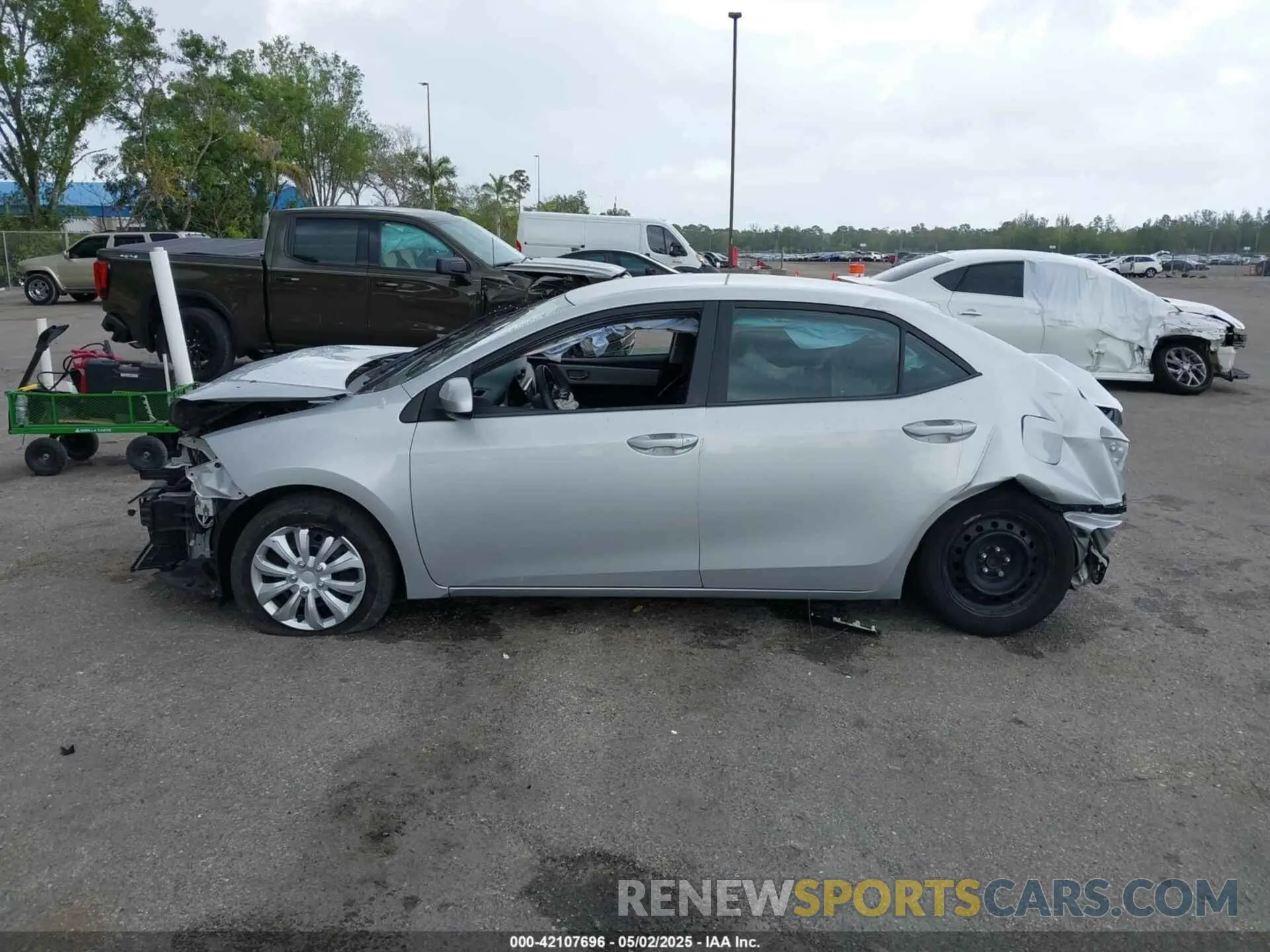 14 Фотография поврежденного автомобиля 2T1BURHE8KC170584 TOYOTA COROLLA 2019