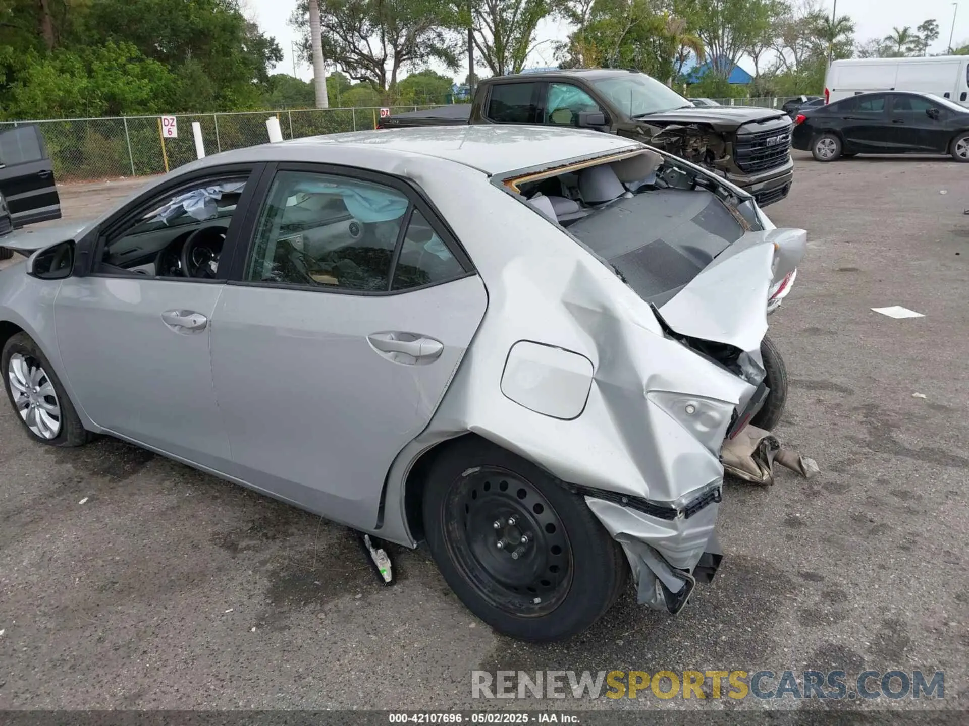 6 Фотография поврежденного автомобиля 2T1BURHE8KC170584 TOYOTA COROLLA 2019