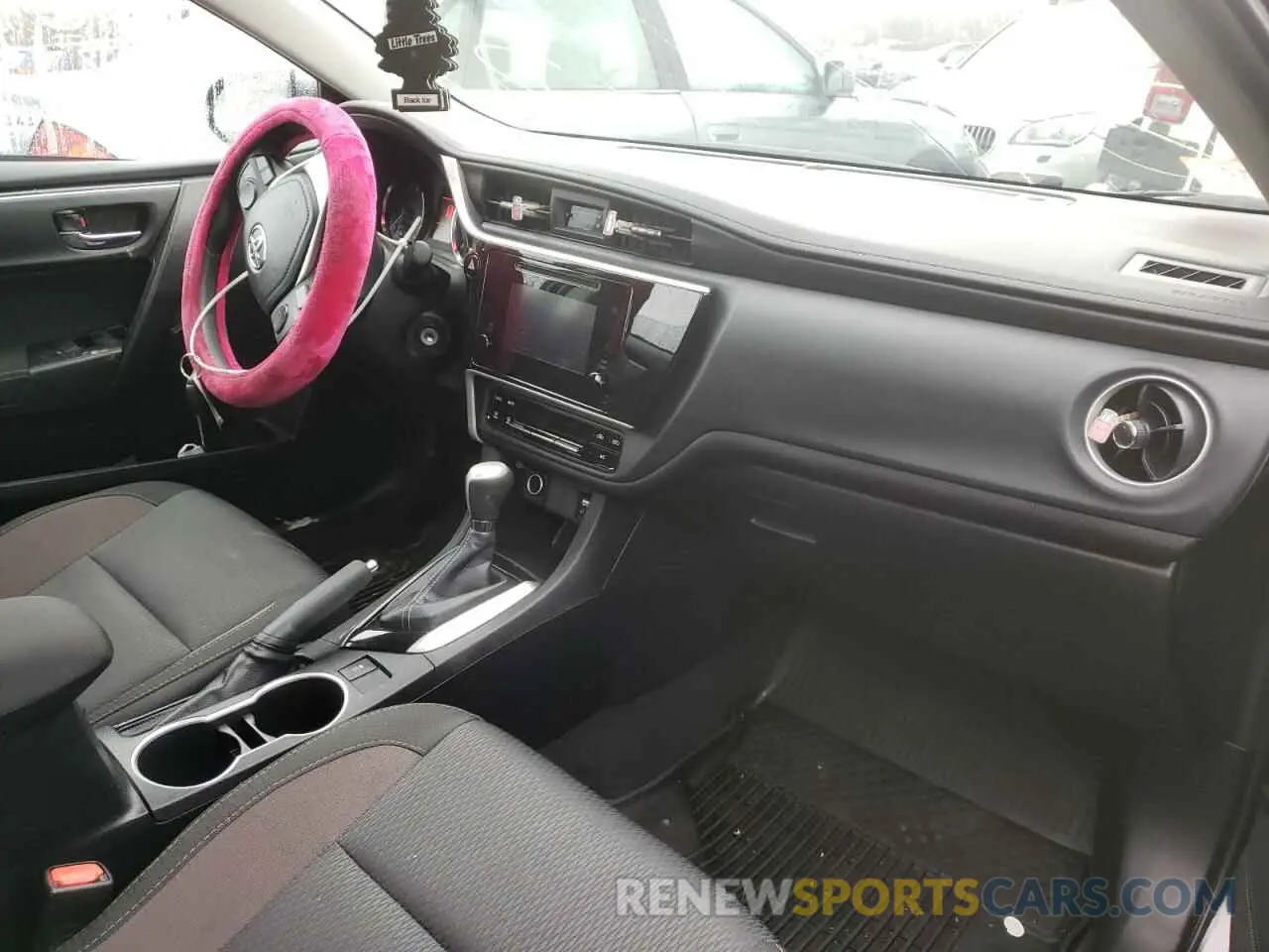 5 Photograph of a damaged car 2T1BURHE8KC176918 TOYOTA COROLLA 2019