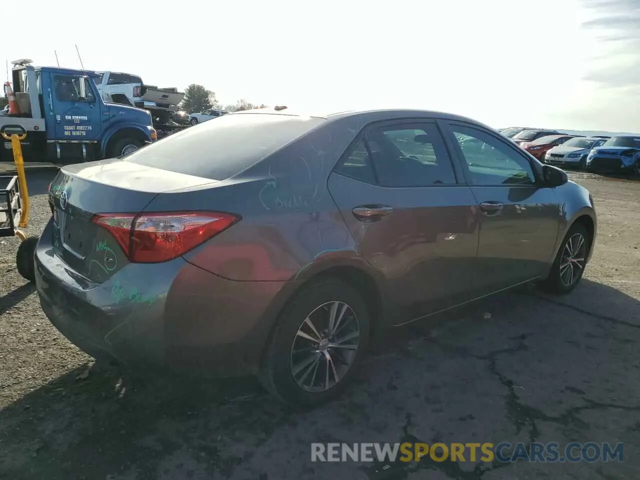 3 Фотография поврежденного автомобиля 2T1BURHE8KC191340 TOYOTA COROLLA 2019