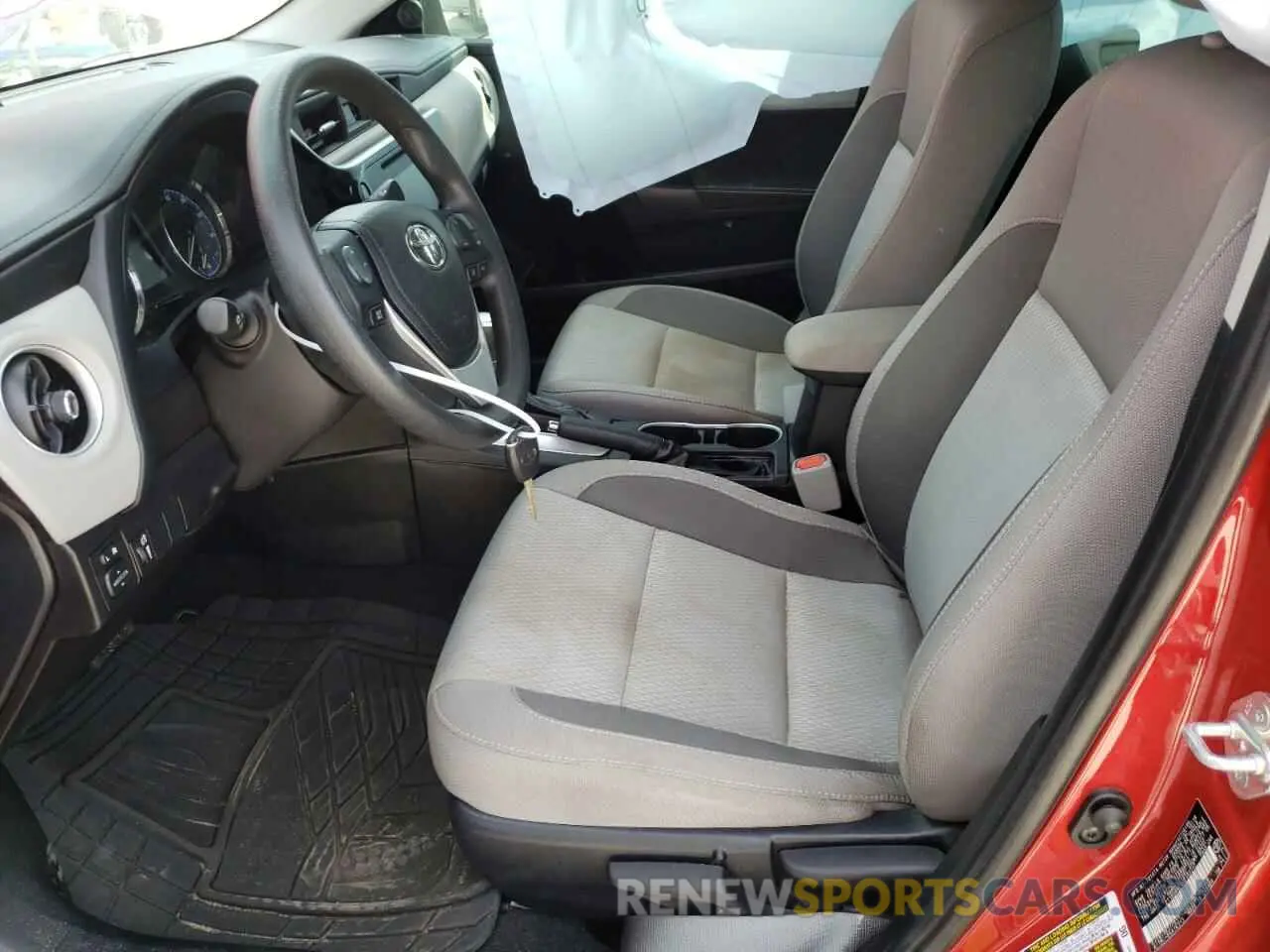 7 Photograph of a damaged car 2T1BURHE8KC193217 TOYOTA COROLLA 2019