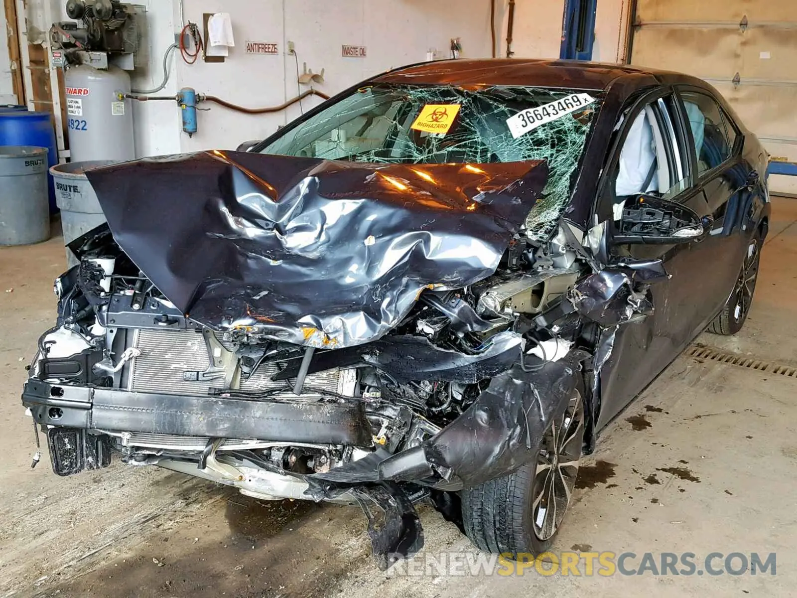 2 Photograph of a damaged car 2T1BURHE8KC198207 TOYOTA COROLLA 2019