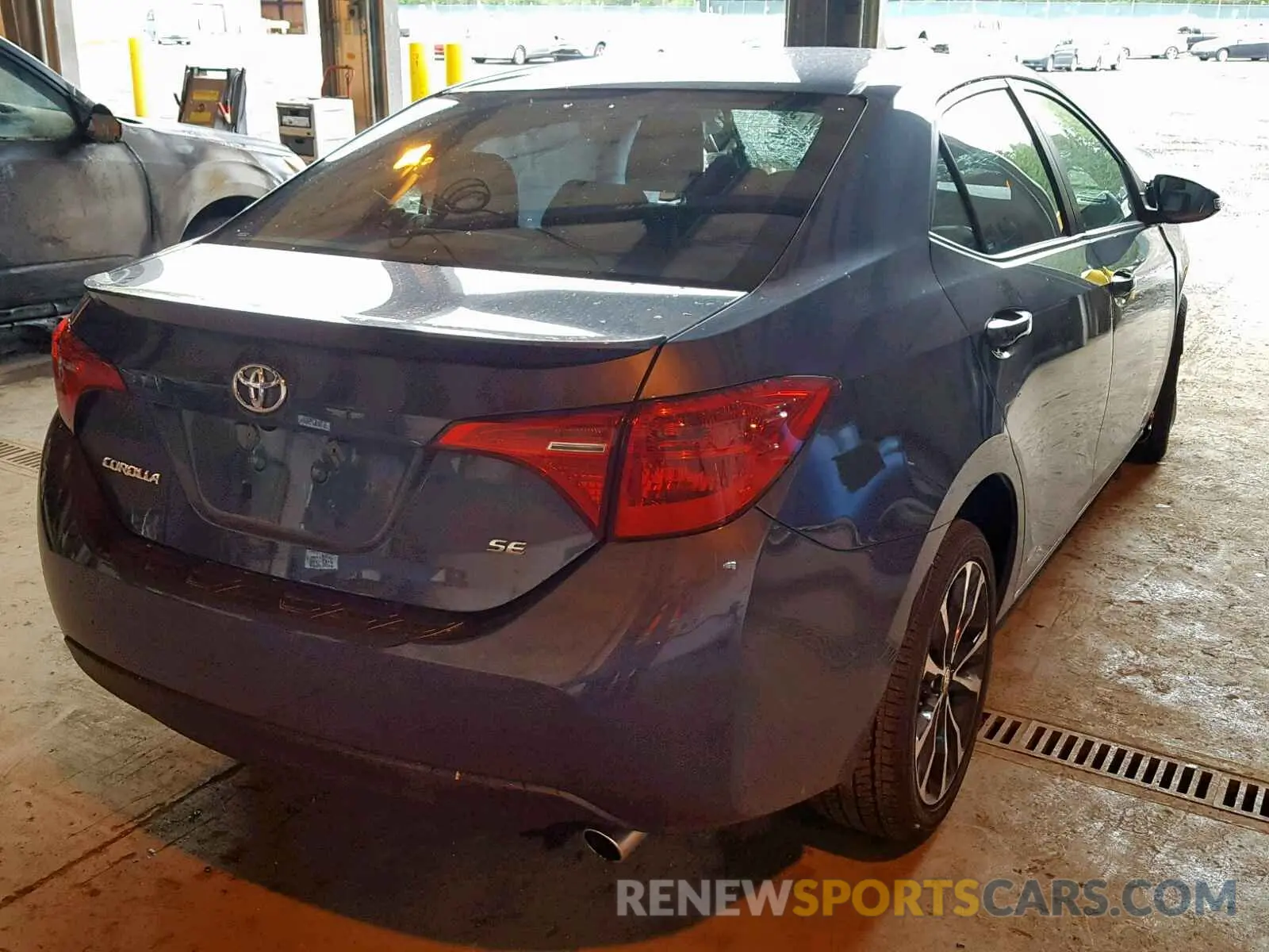 4 Photograph of a damaged car 2T1BURHE8KC198207 TOYOTA COROLLA 2019