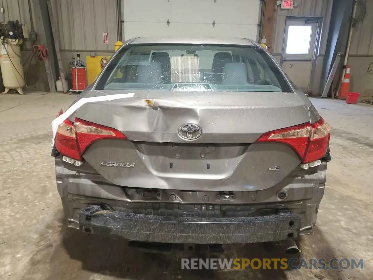 6 Photograph of a damaged car 2T1BURHE8KC198885 TOYOTA COROLLA 2019