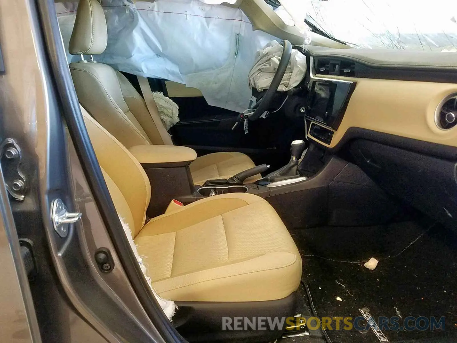 5 Photograph of a damaged car 2T1BURHE8KC206158 TOYOTA COROLLA 2019