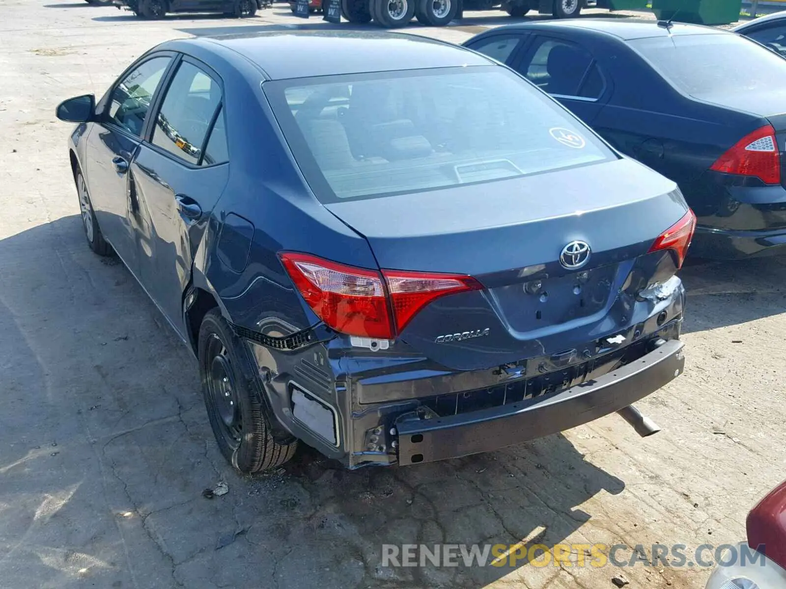 3 Photograph of a damaged car 2T1BURHE8KC226698 TOYOTA COROLLA 2019
