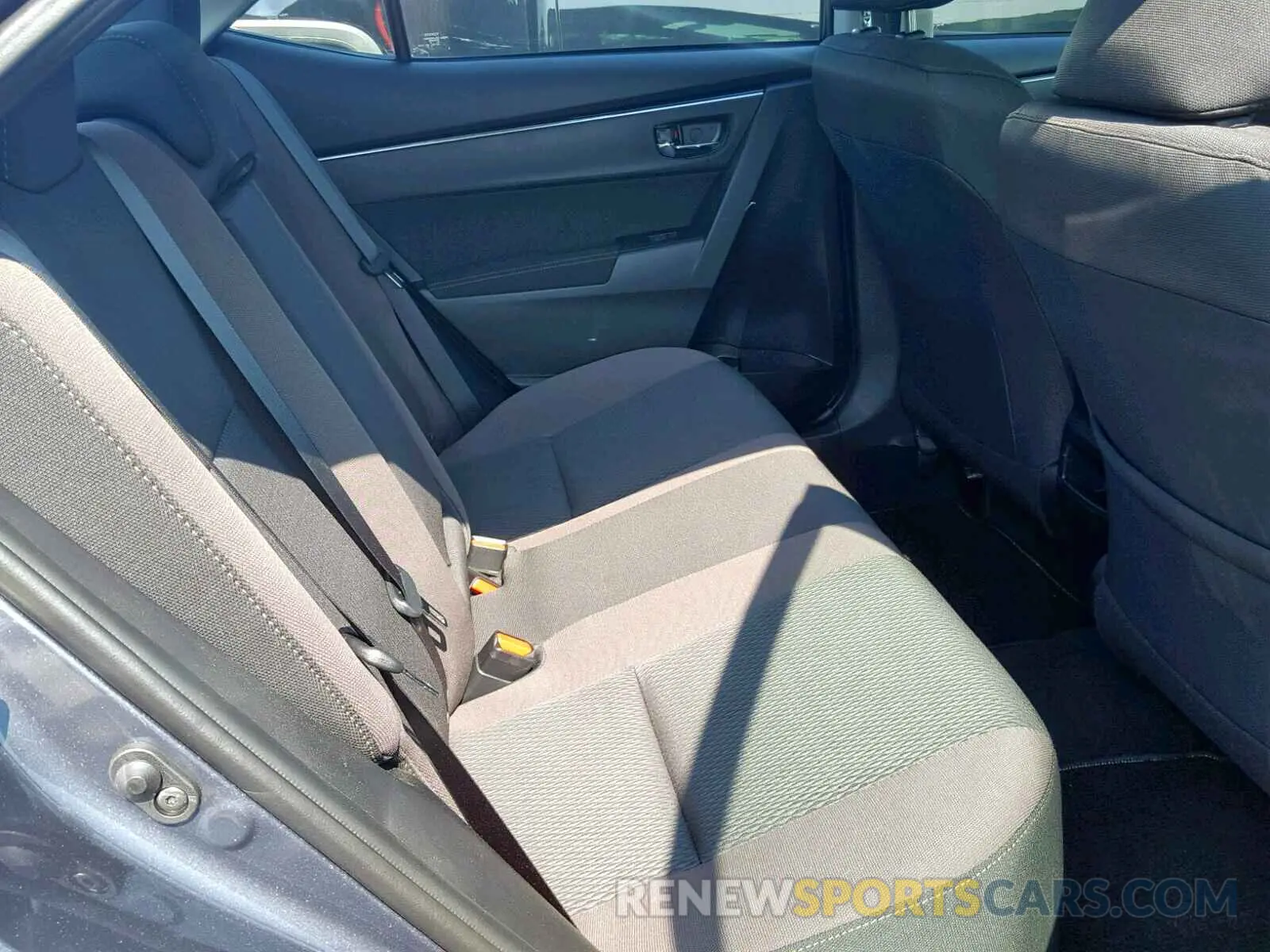 6 Photograph of a damaged car 2T1BURHE8KC226698 TOYOTA COROLLA 2019