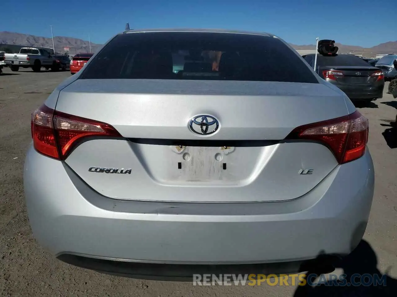 6 Photograph of a damaged car 2T1BURHE8KC243520 TOYOTA COROLLA 2019