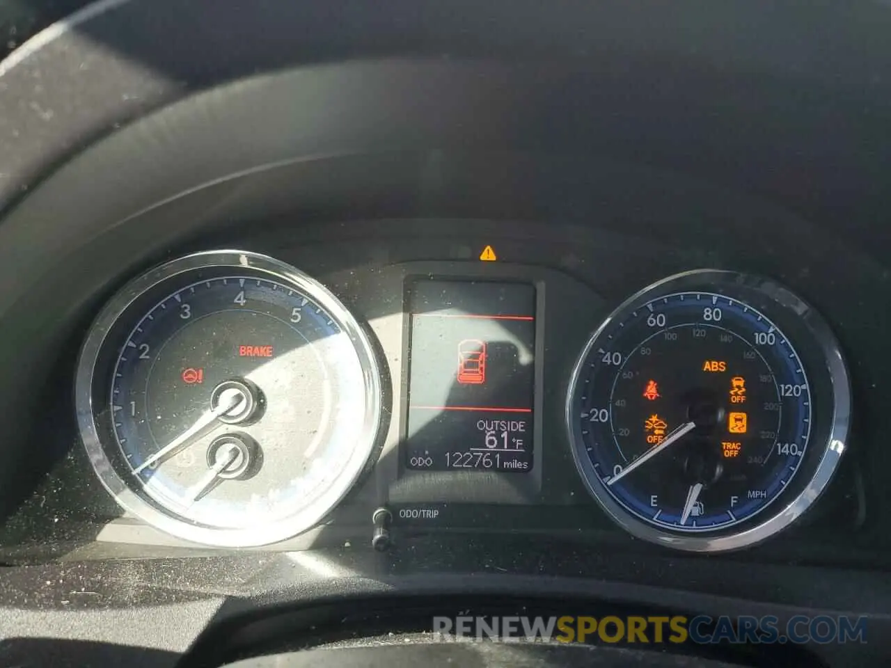 9 Photograph of a damaged car 2T1BURHE8KC243520 TOYOTA COROLLA 2019