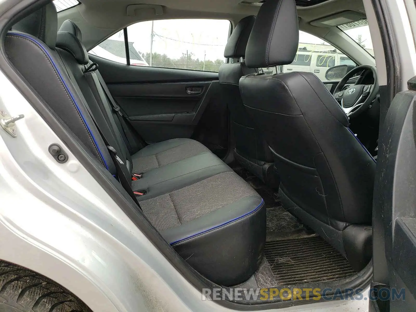 6 Photograph of a damaged car 2T1BURHE9KC126979 TOYOTA COROLLA 2019