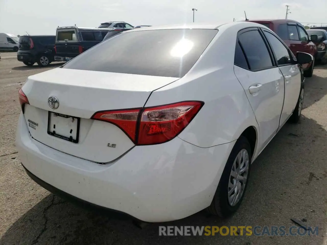 4 Фотография поврежденного автомобиля 2T1BURHE9KC128666 TOYOTA COROLLA 2019