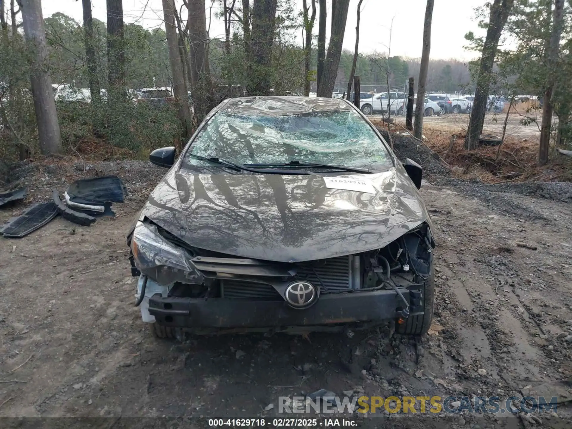 12 Photograph of a damaged car 2T1BURHE9KC136783 TOYOTA COROLLA 2019