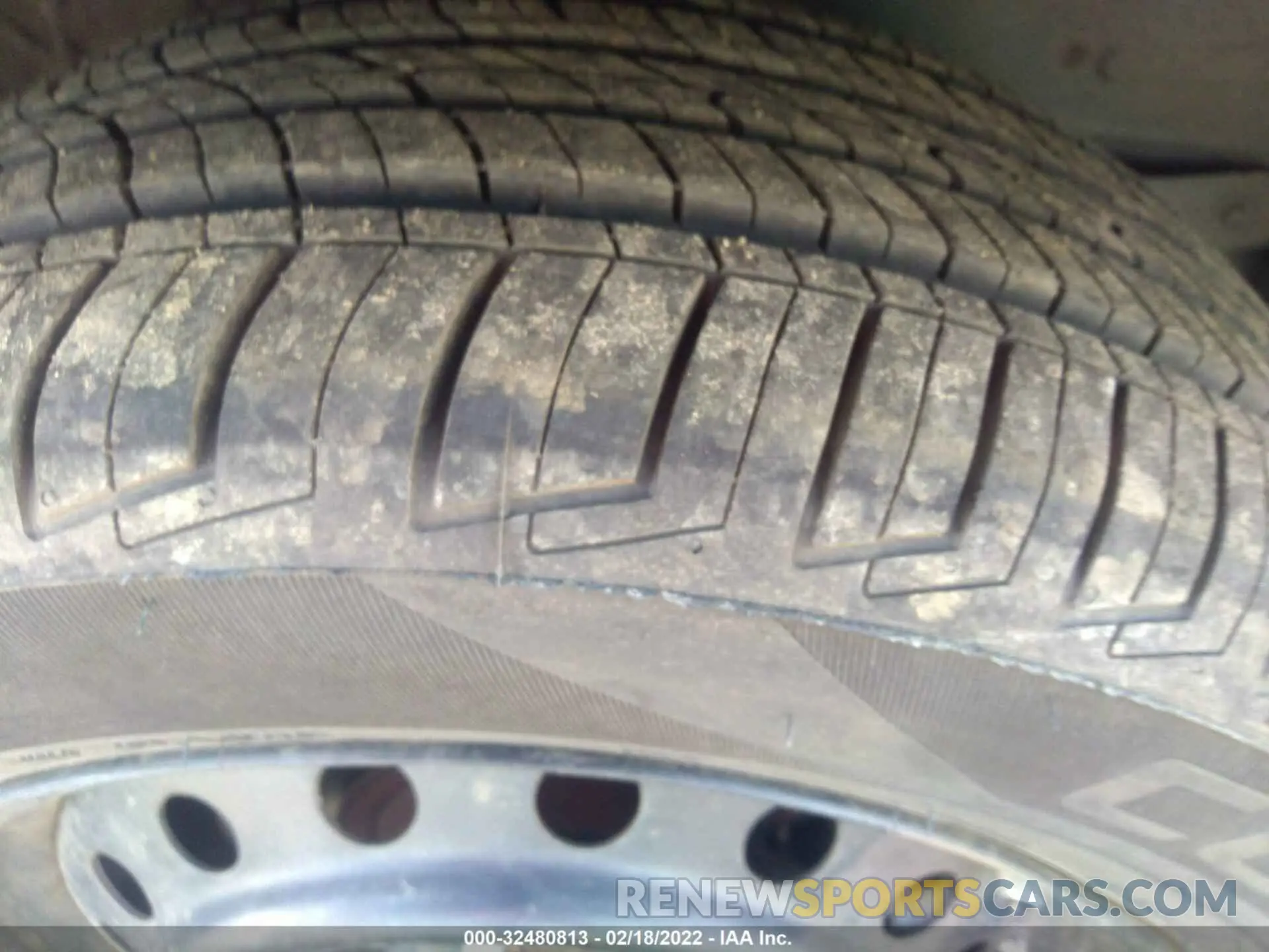 13 Photograph of a damaged car 2T1BURHE9KC150344 TOYOTA COROLLA 2019