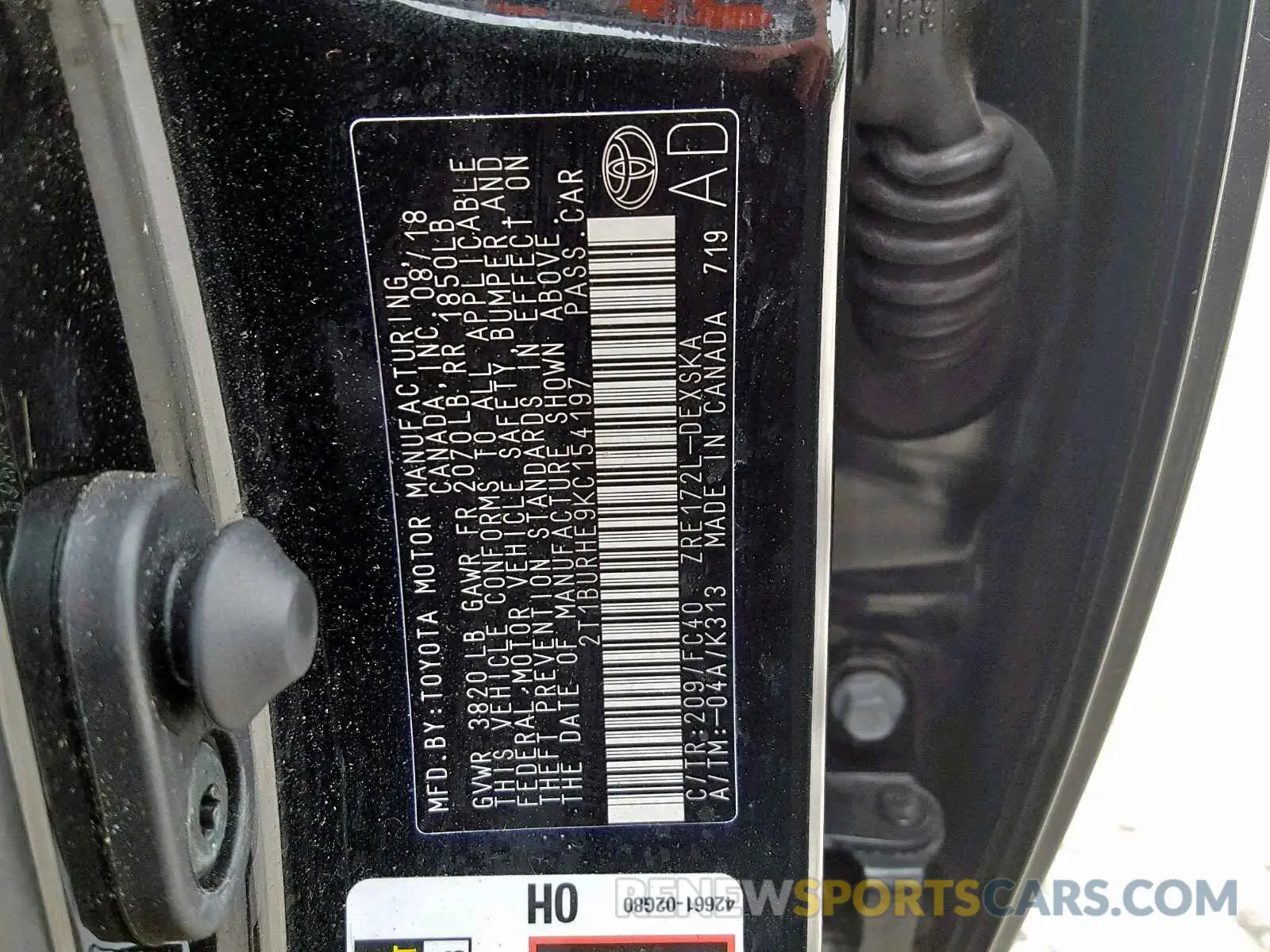 10 Photograph of a damaged car 2T1BURHE9KC154197 TOYOTA COROLLA 2019